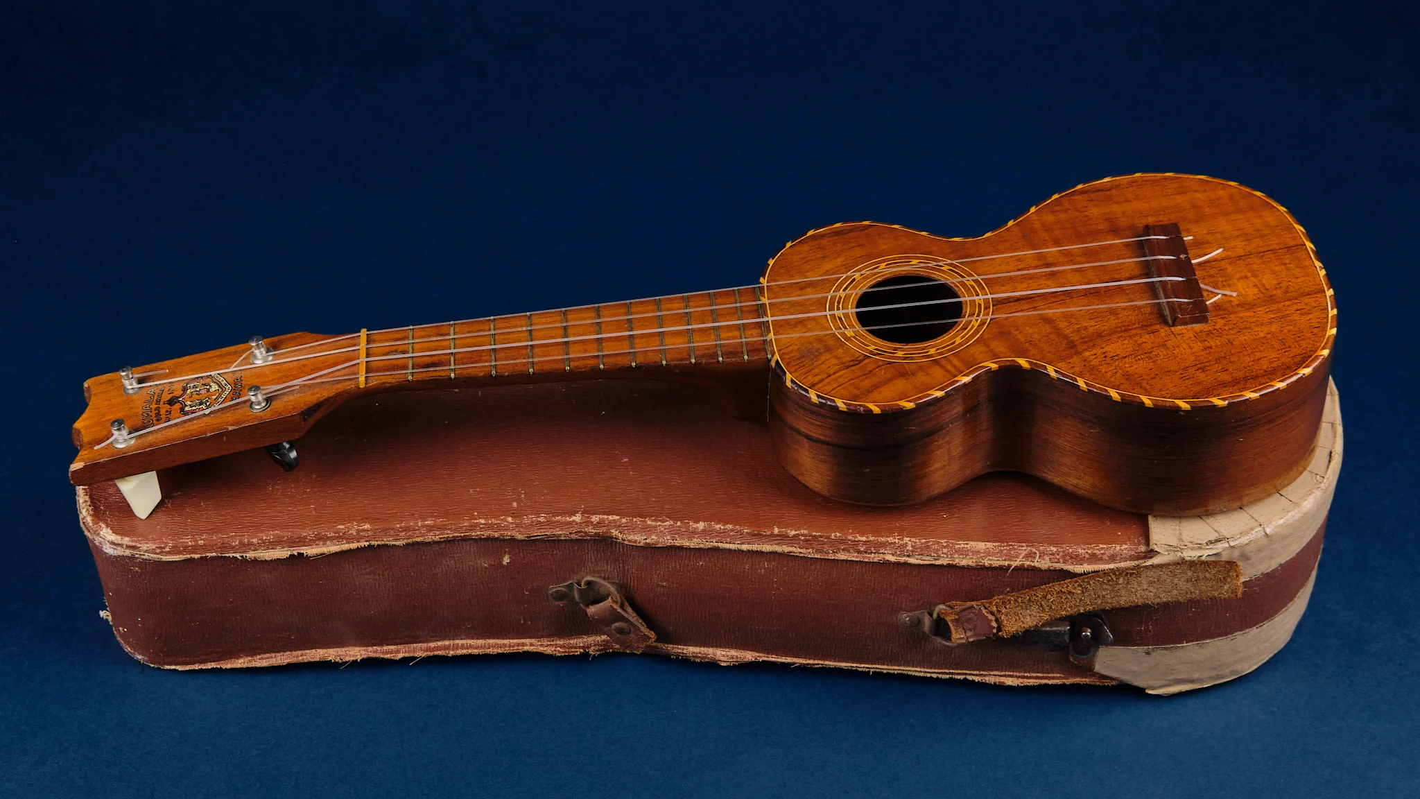 1920s Kumalae Gold Award Soprano Ukulele Koa - Image 12