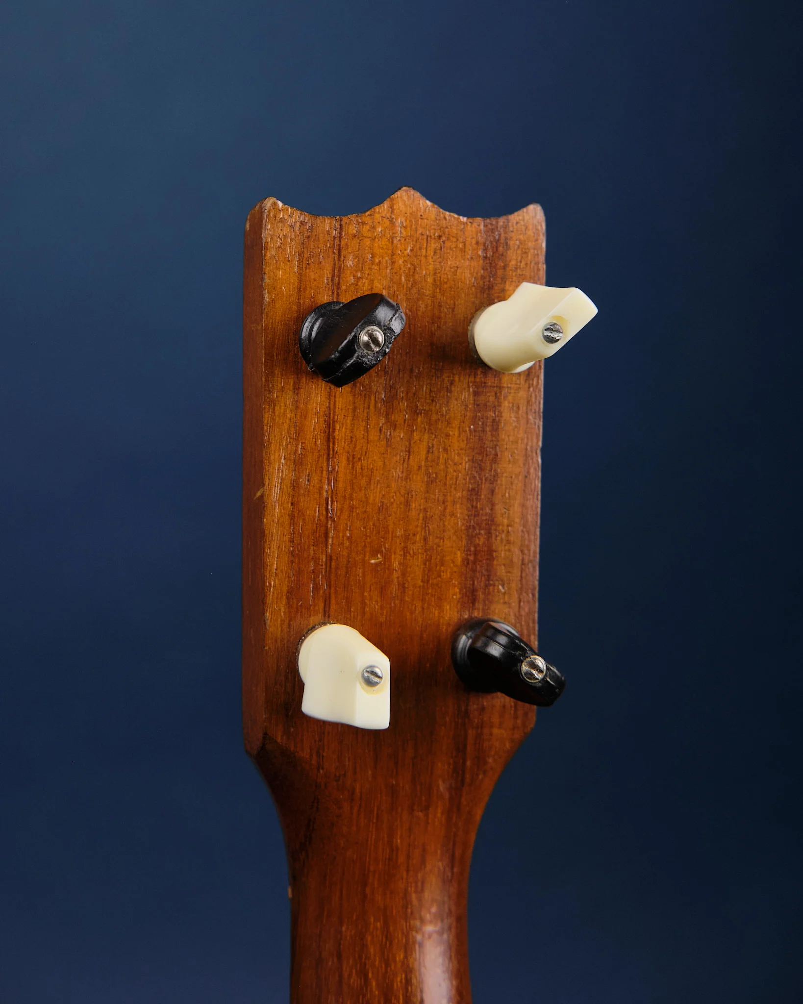 1920s Kumalae Gold Award Soprano Ukulele Koa - Image 4