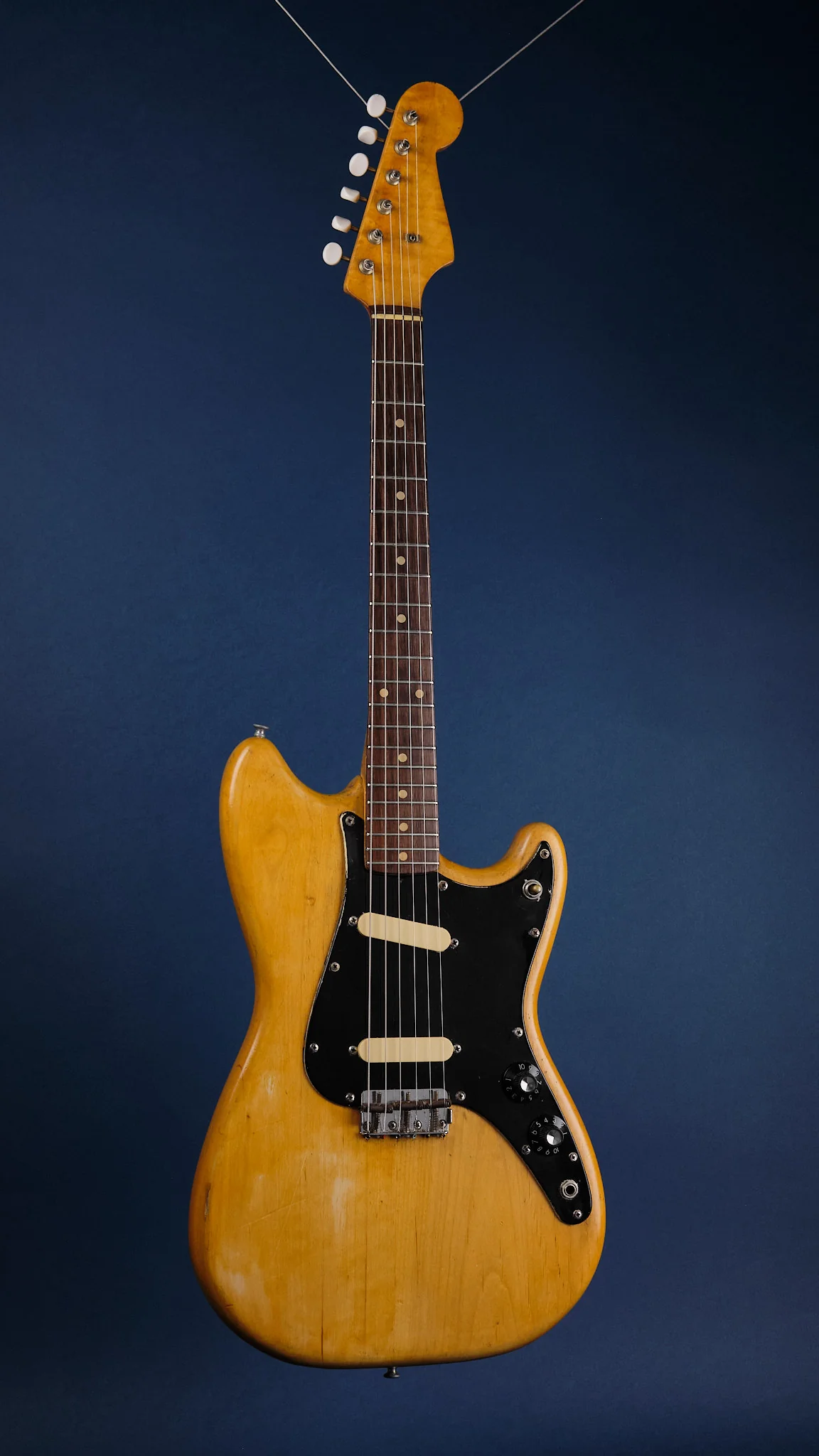 1960 Fender Duo-Sonic Natural - Image 4