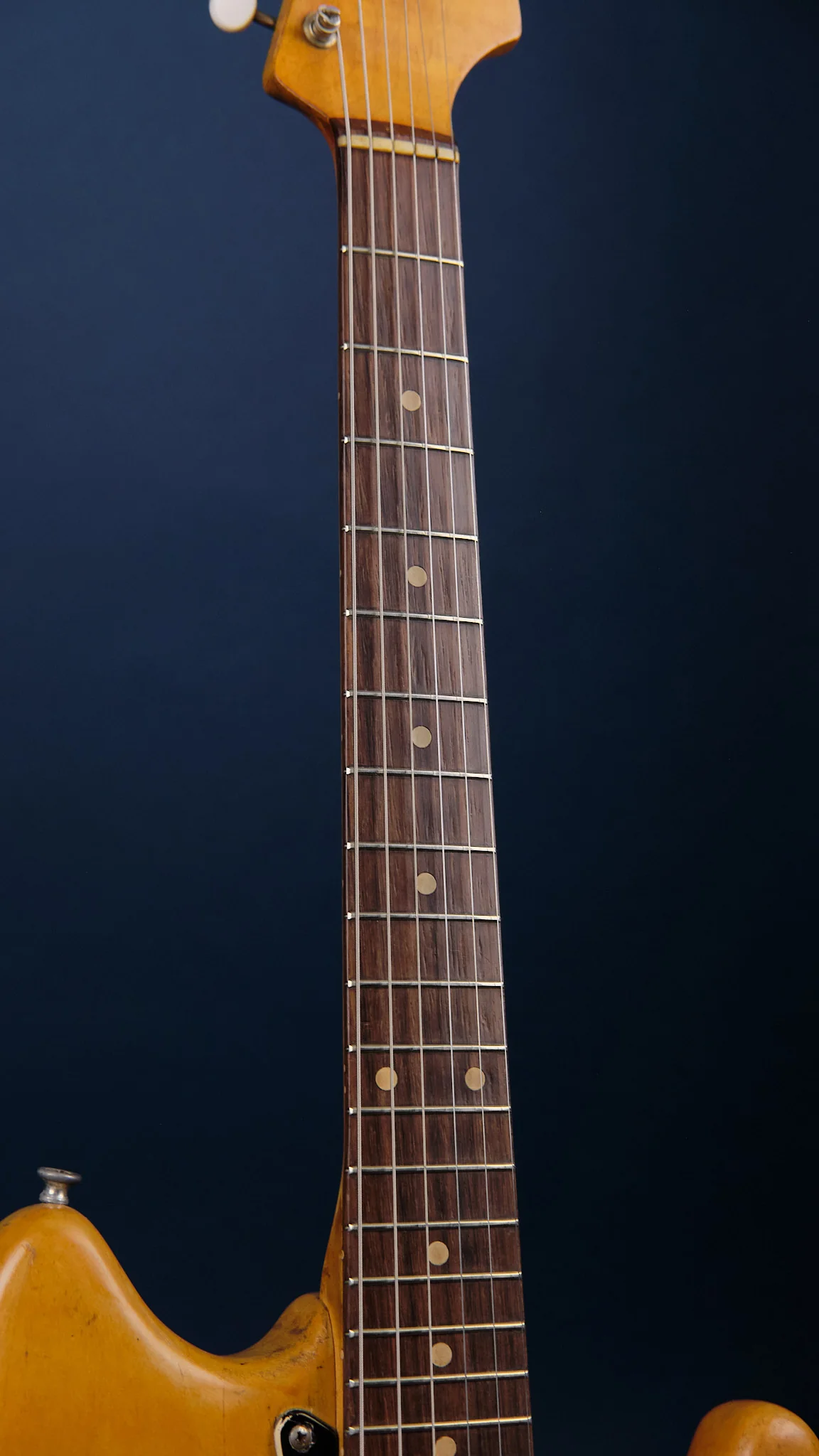 1960 Fender Duo-Sonic Natural - Image 8