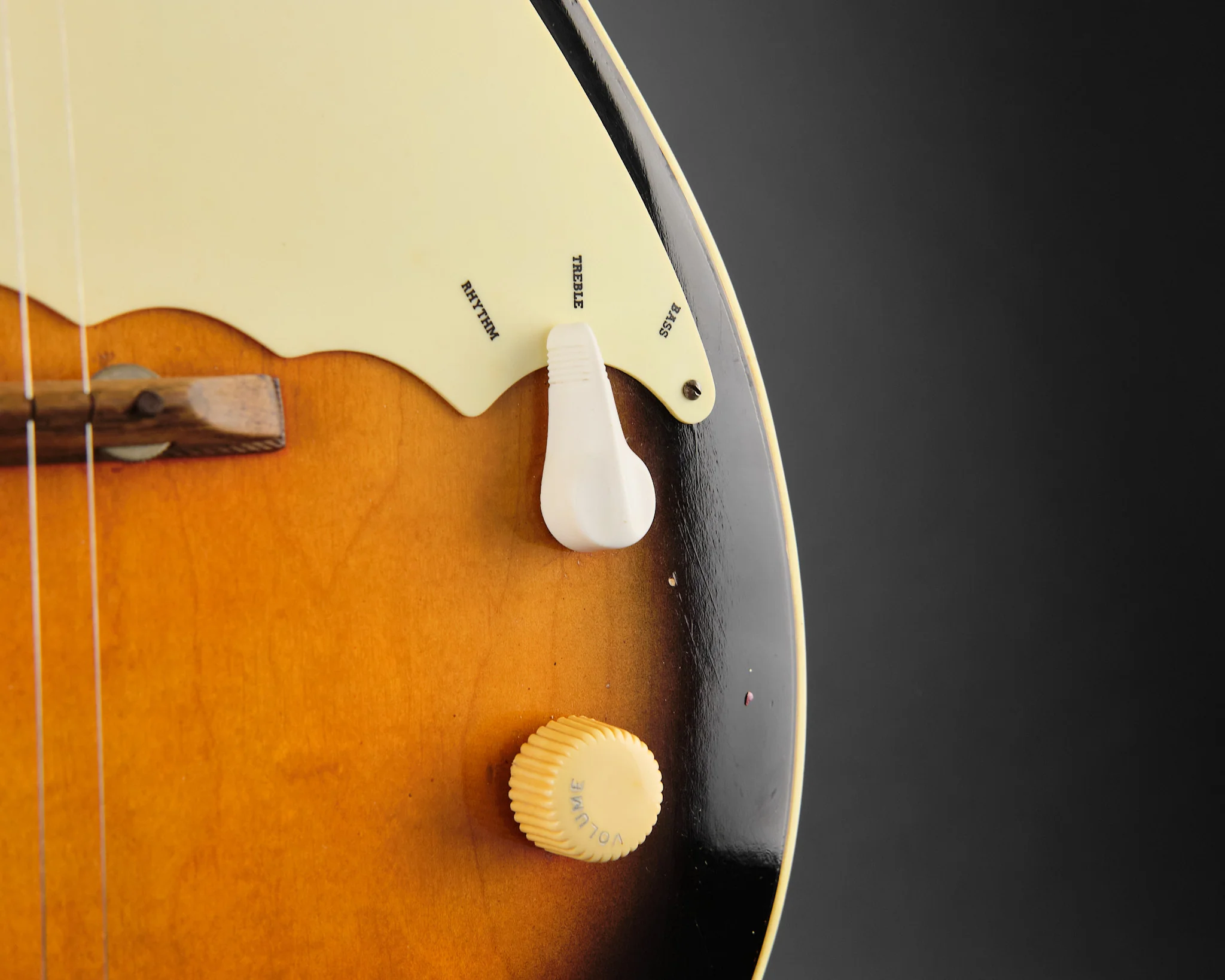 1960s Harmony H-47 Stratotone Mercury Sunburst - Image 10