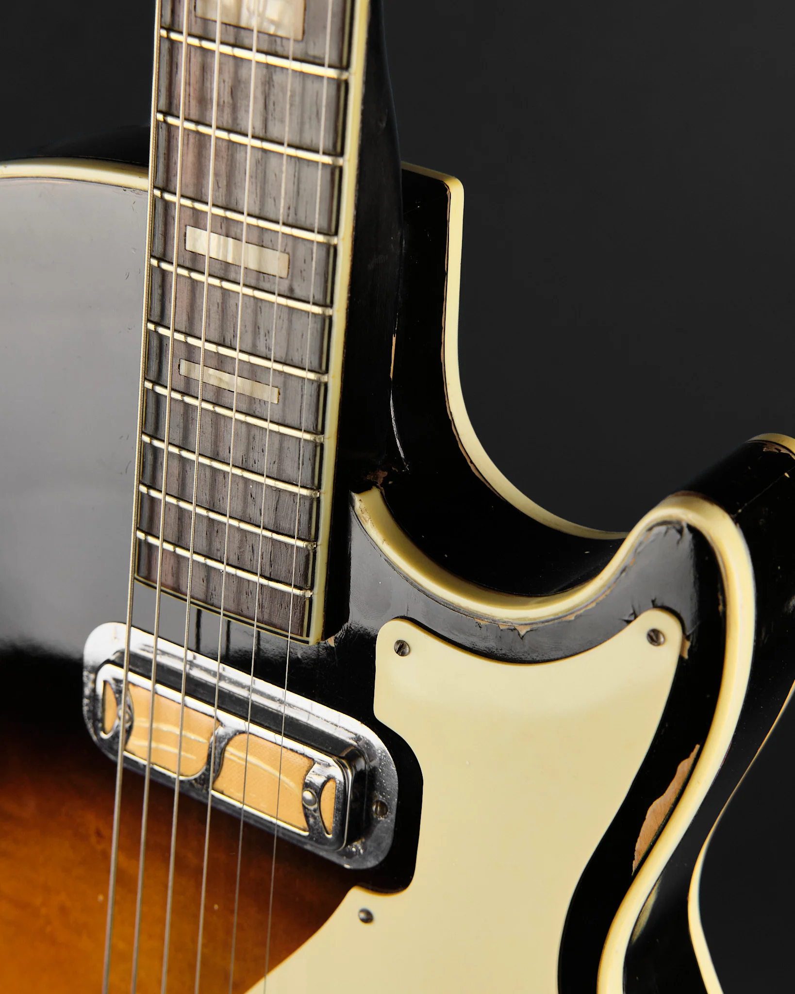 1960s Harmony H-47 Stratotone Mercury Sunburst - Image 12