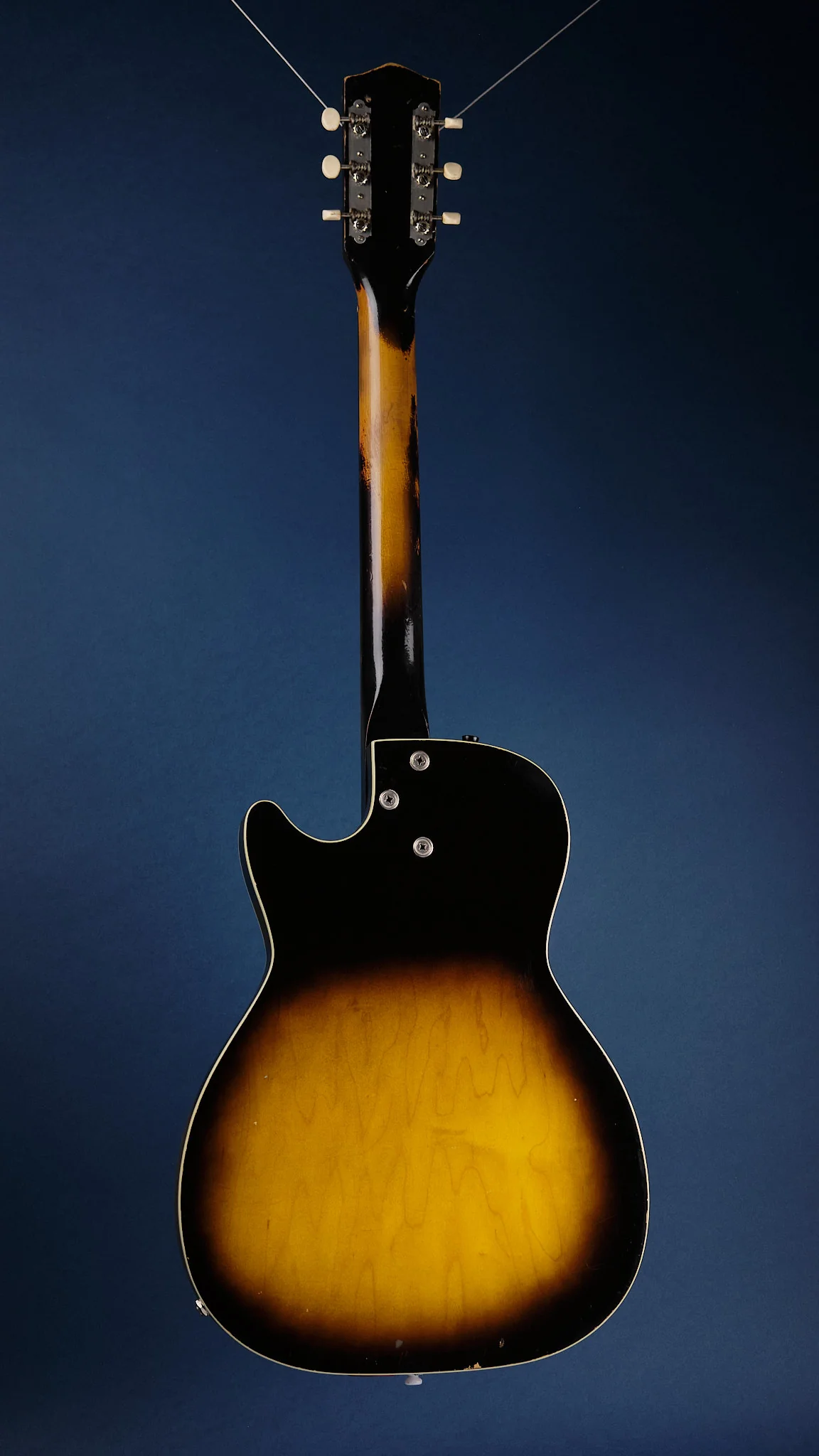 1960s Harmony H45 Stratotone Sunburst - Image 5