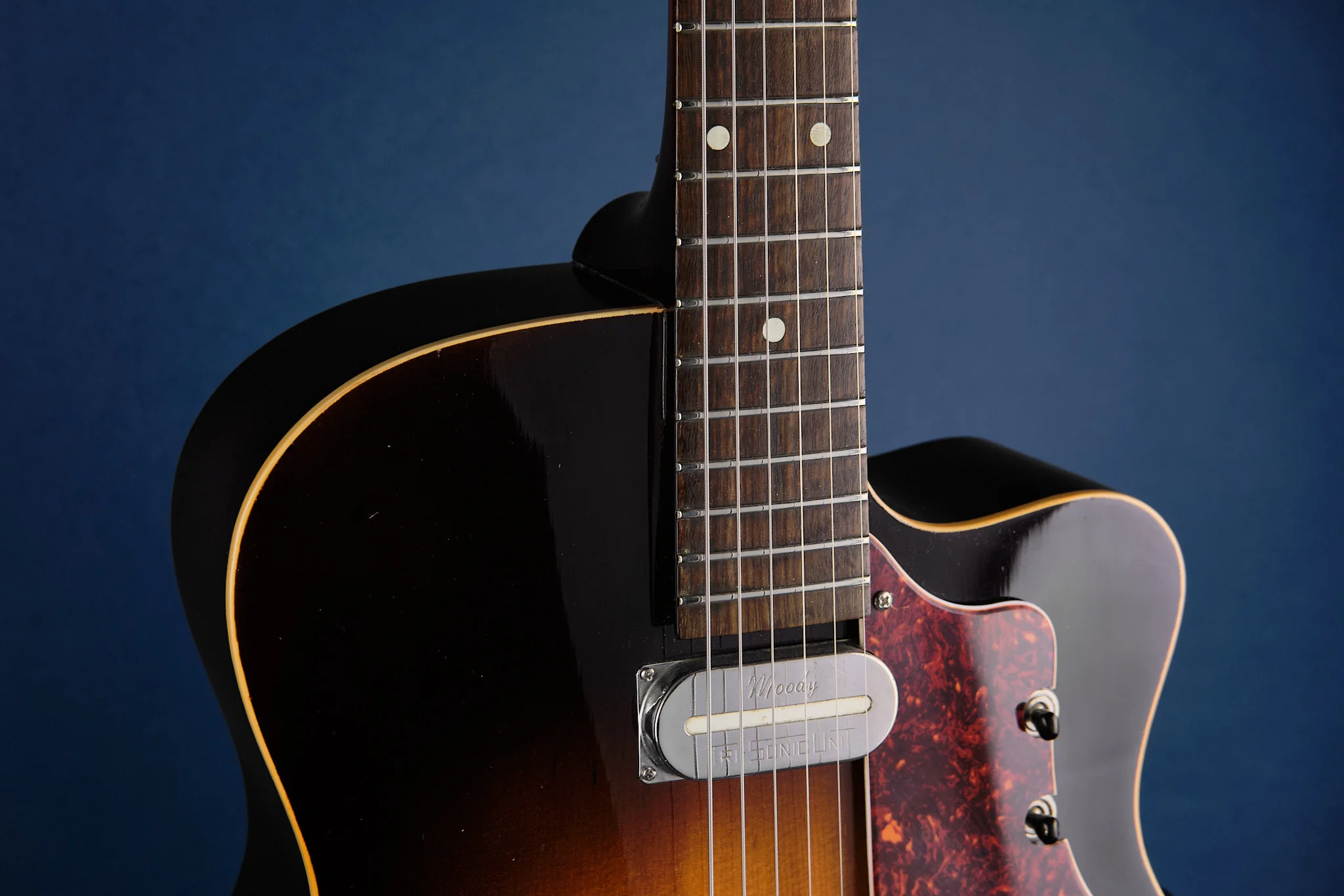 1962 Maton Premier 45A Sunburst - Image 12