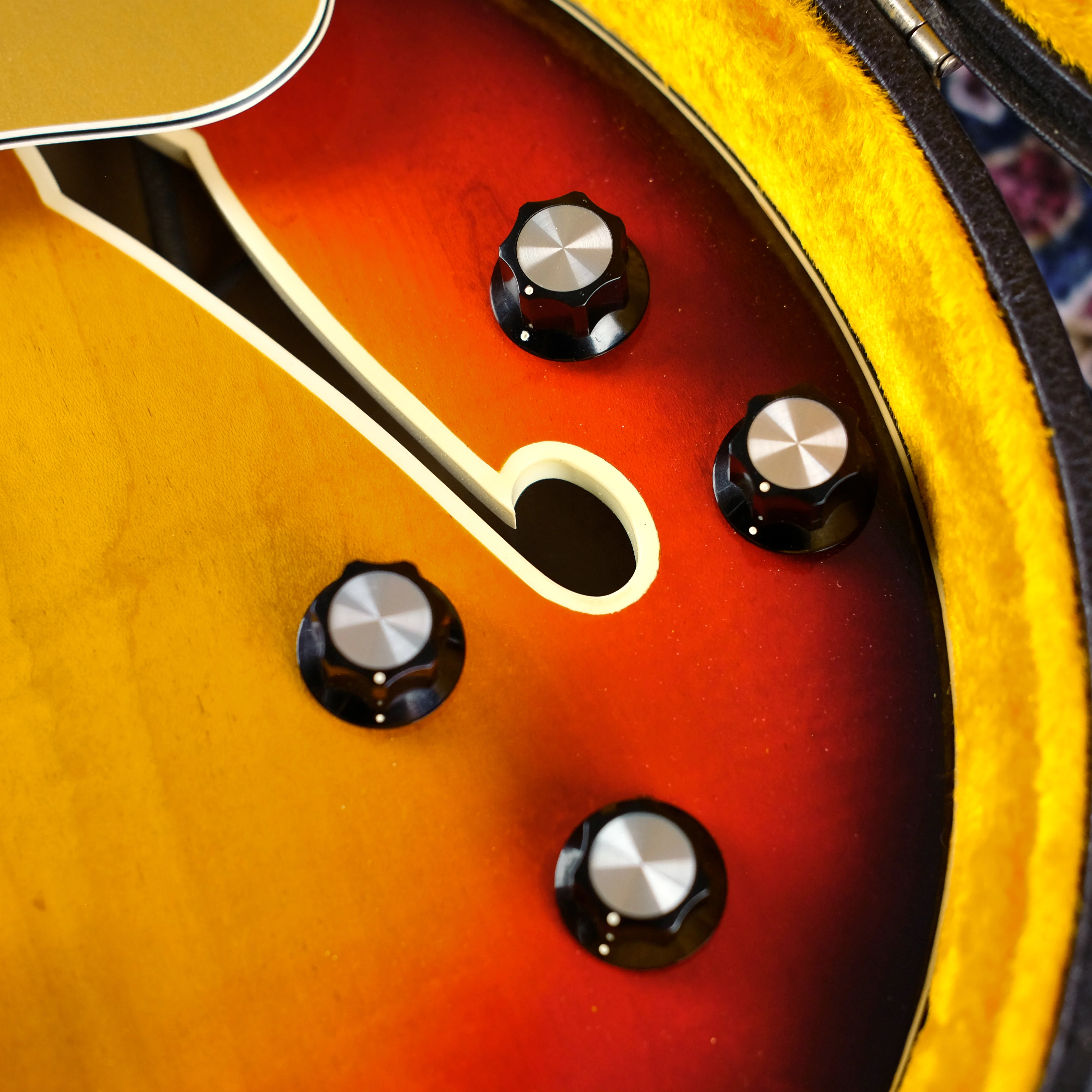 1967 Fender Coronado II Sunburst - Image 8