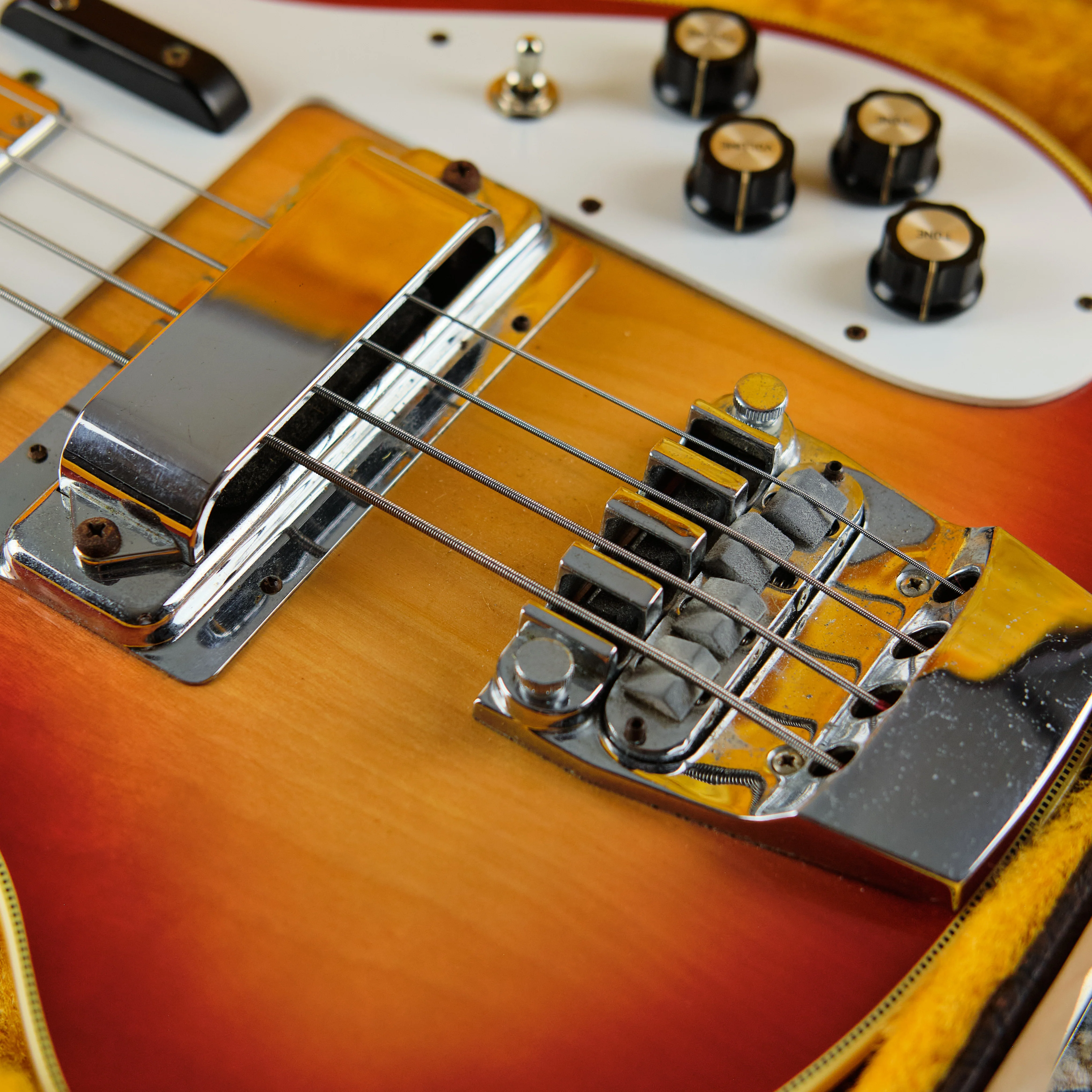 1970s Ibanez 2388B Sunburst - Image 7