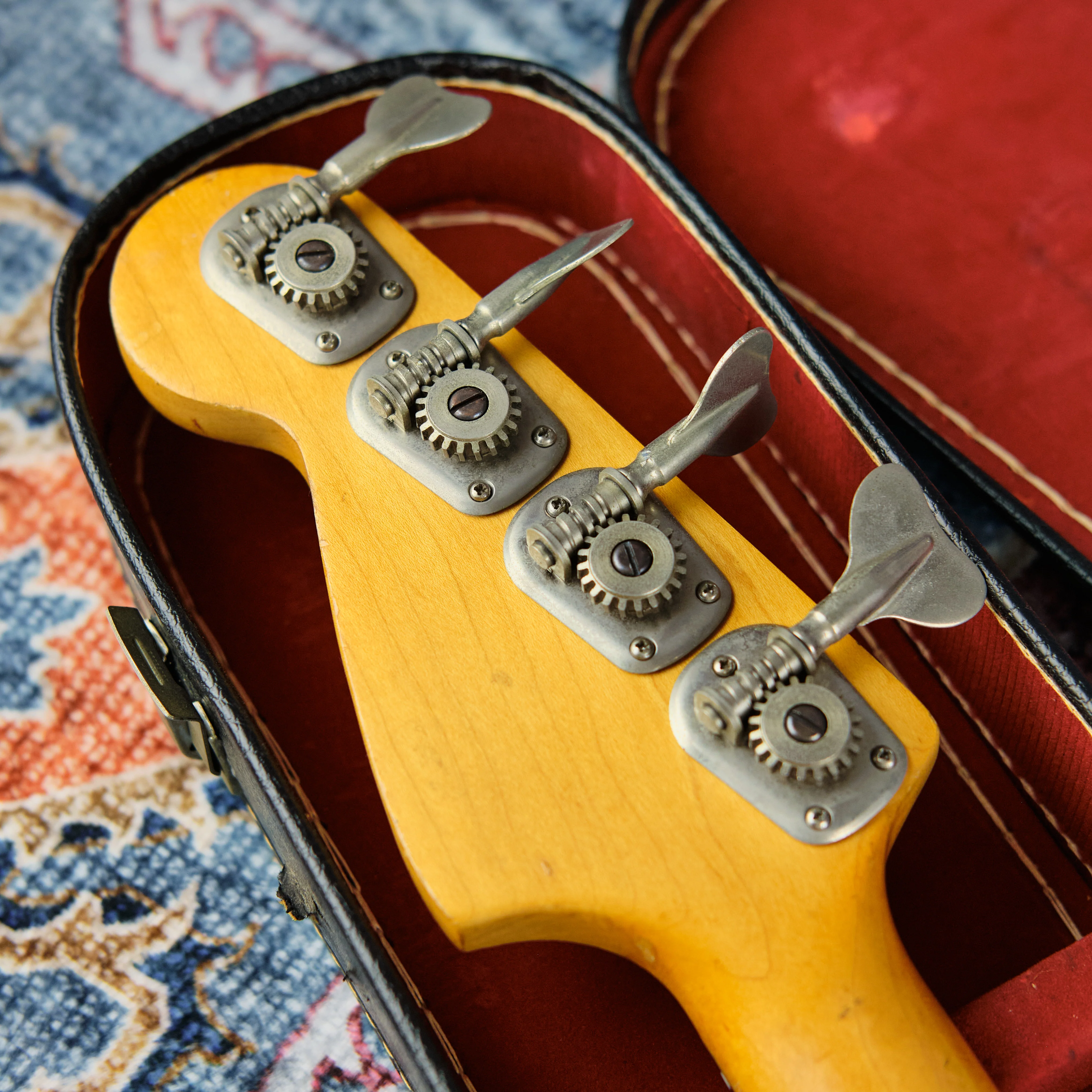 1975 Fender Musicmaster Bass Aged Olympic White - Image 10