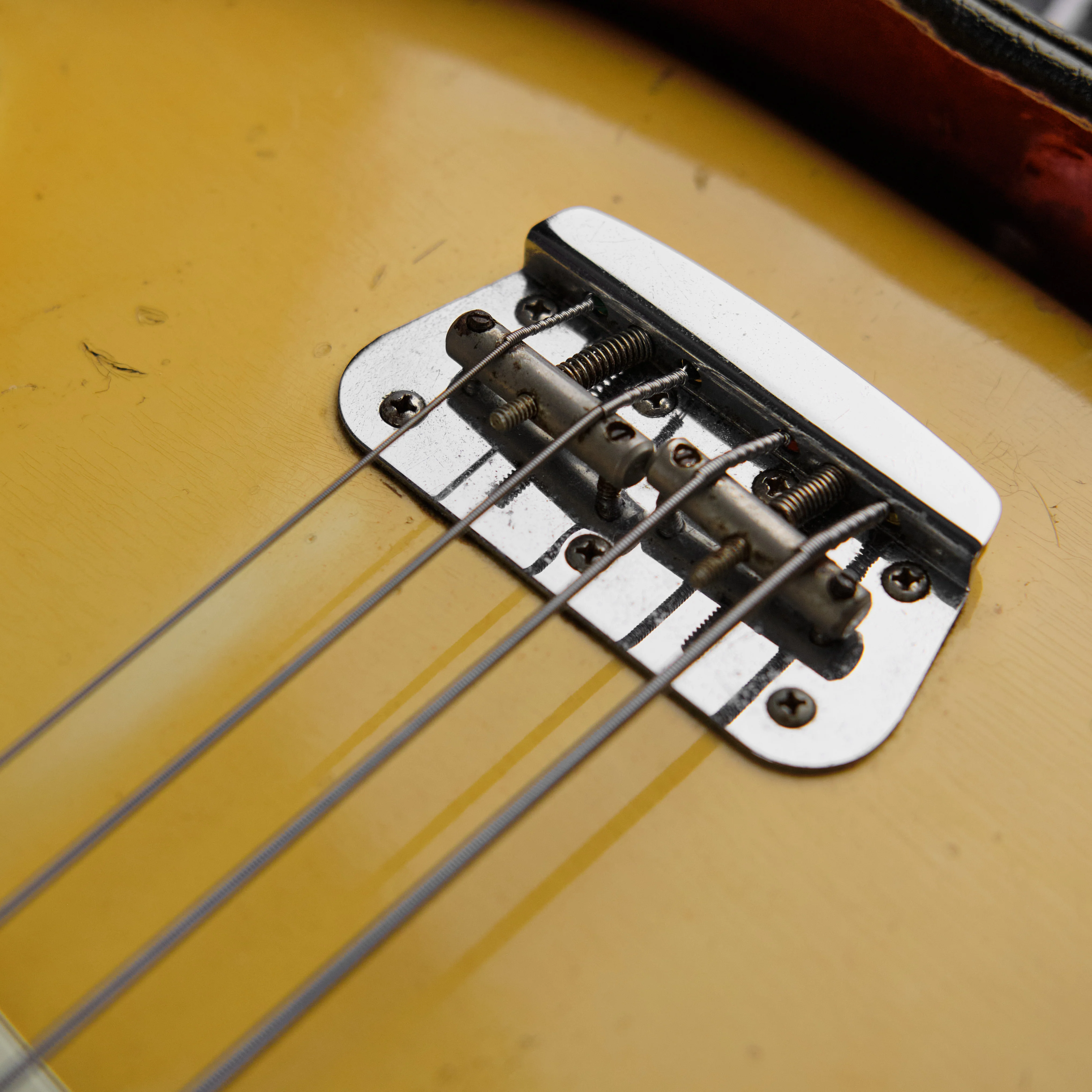 1975 Fender Musicmaster Bass Aged Olympic White - Image 6