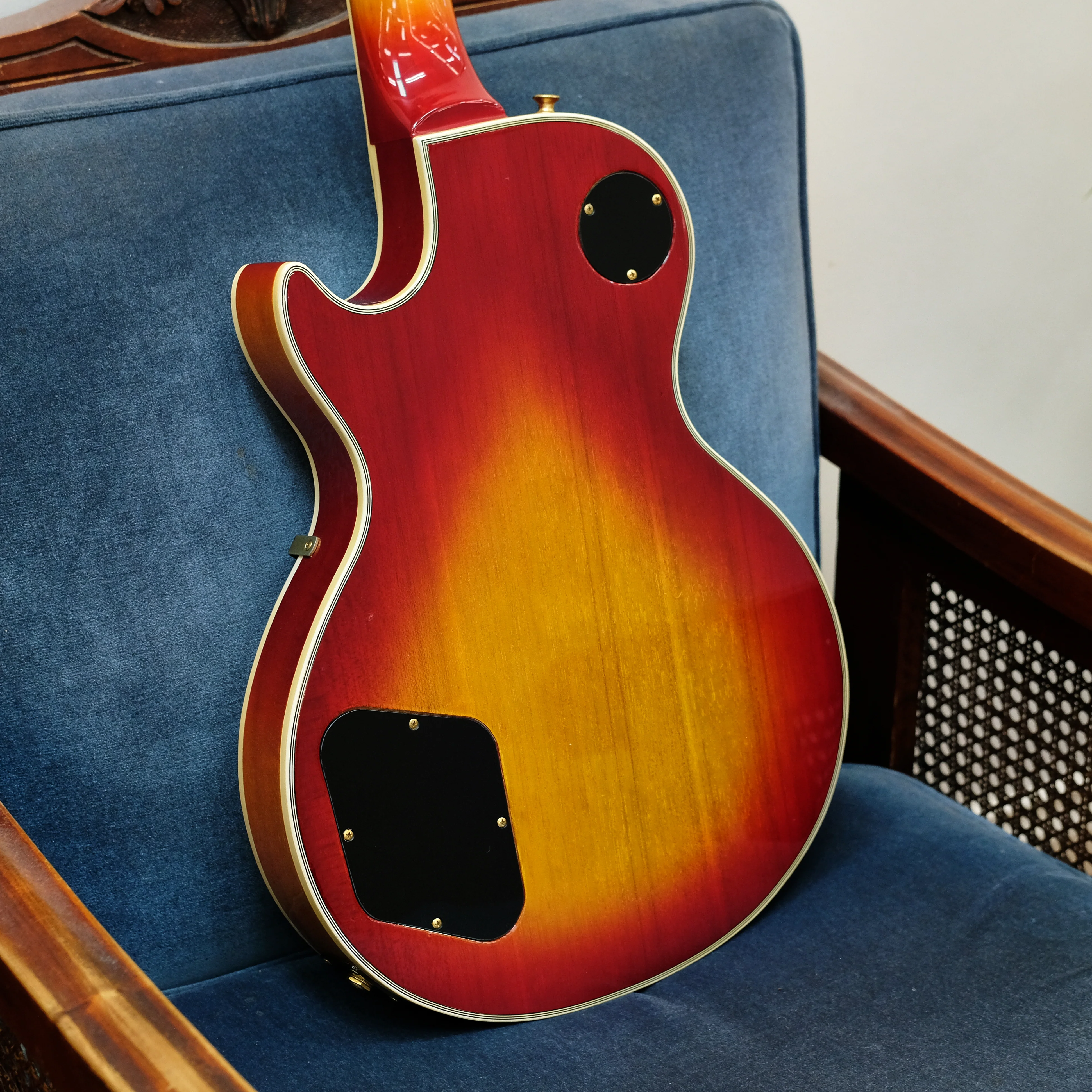 1978 Greco Custom EG500 Cherry Sunburst - Image 3