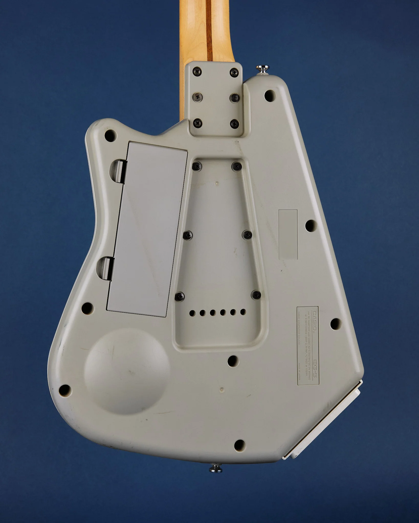 1980s Casio EG-5 Cassette Guitar White - Image 3
