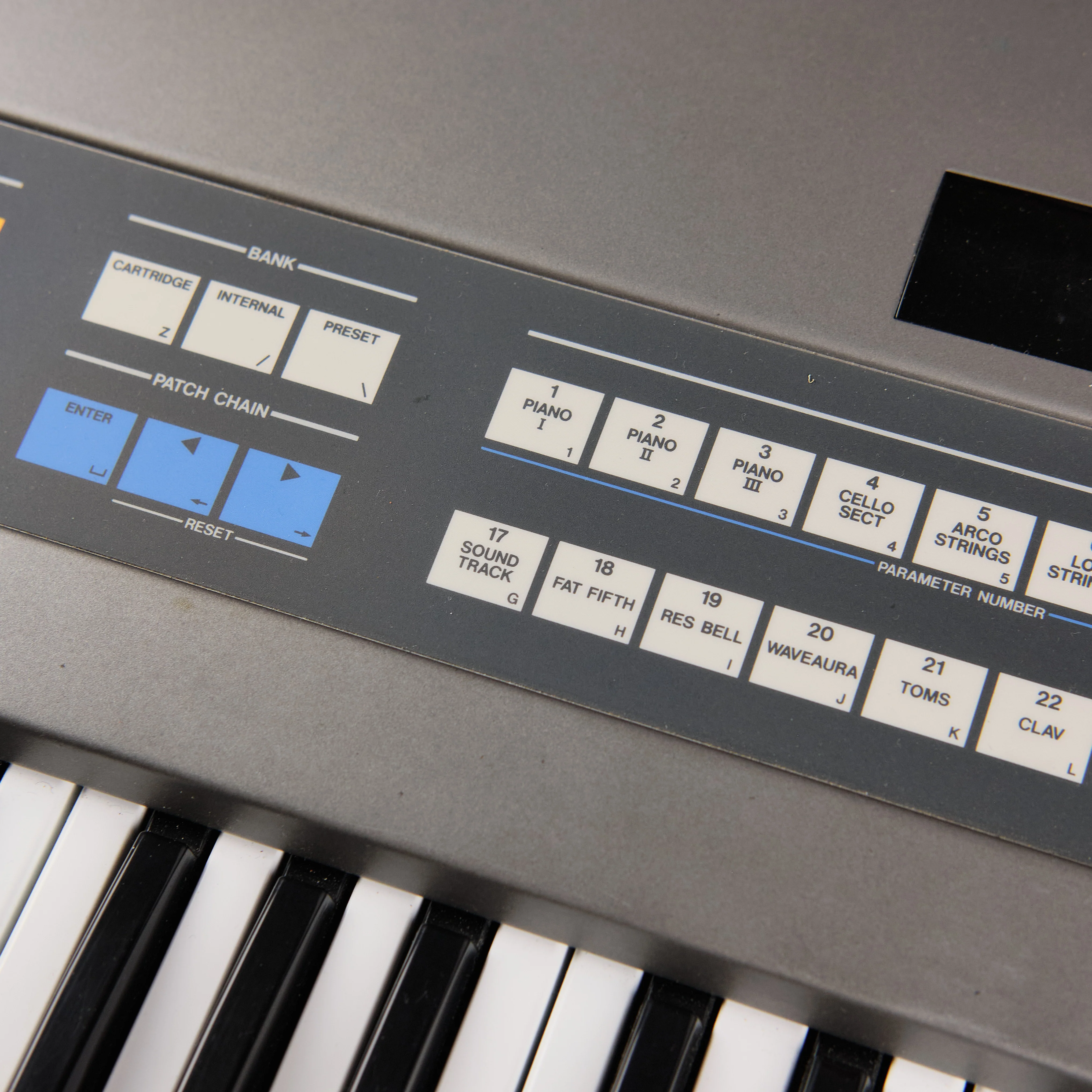 1980s Roland JX-8P and PG-800 Synthesizer Programmer - Image 3