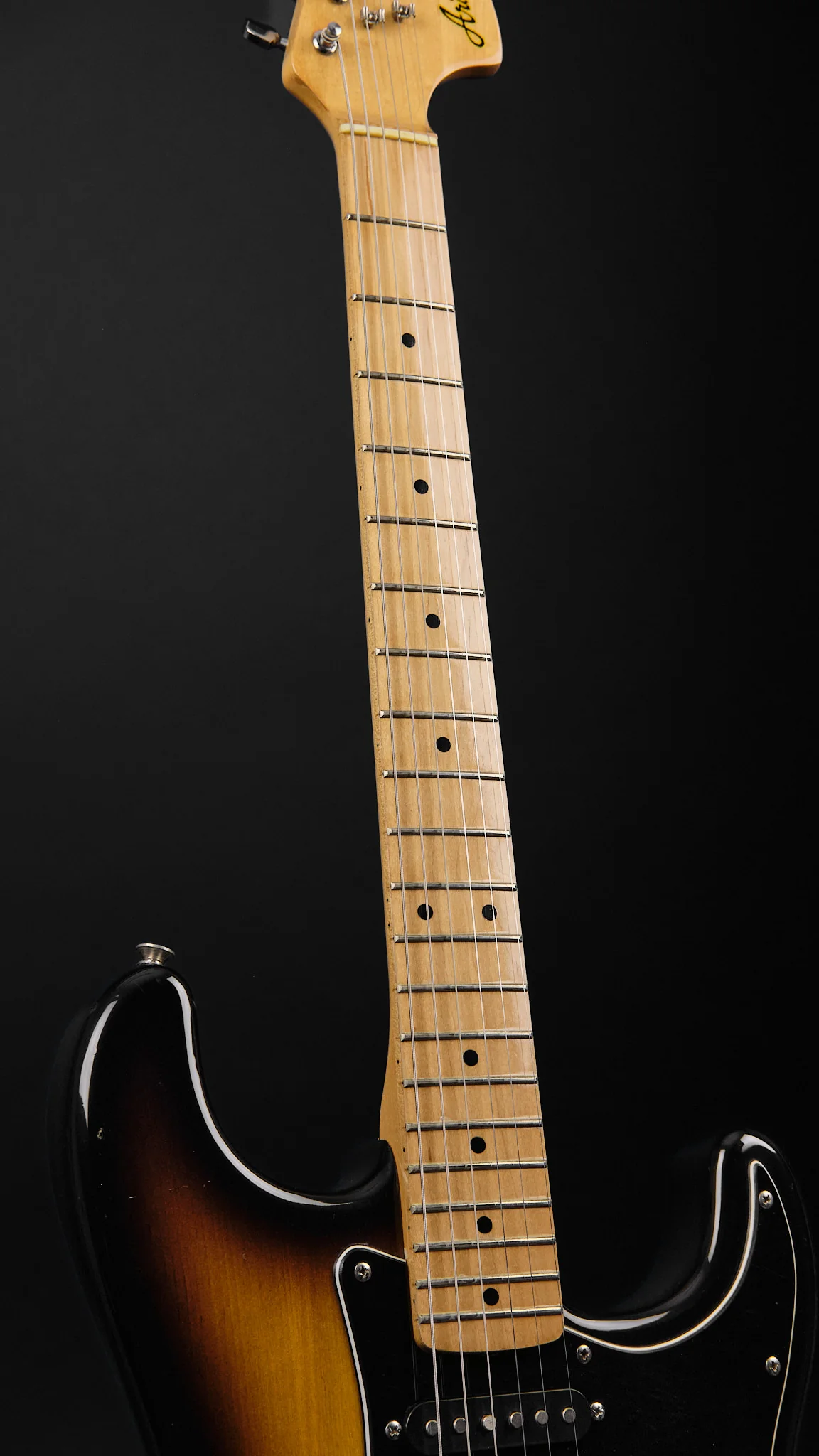 1981 Aria Pro-II ST-400 Strikin' Sound Sunburst - Image 4