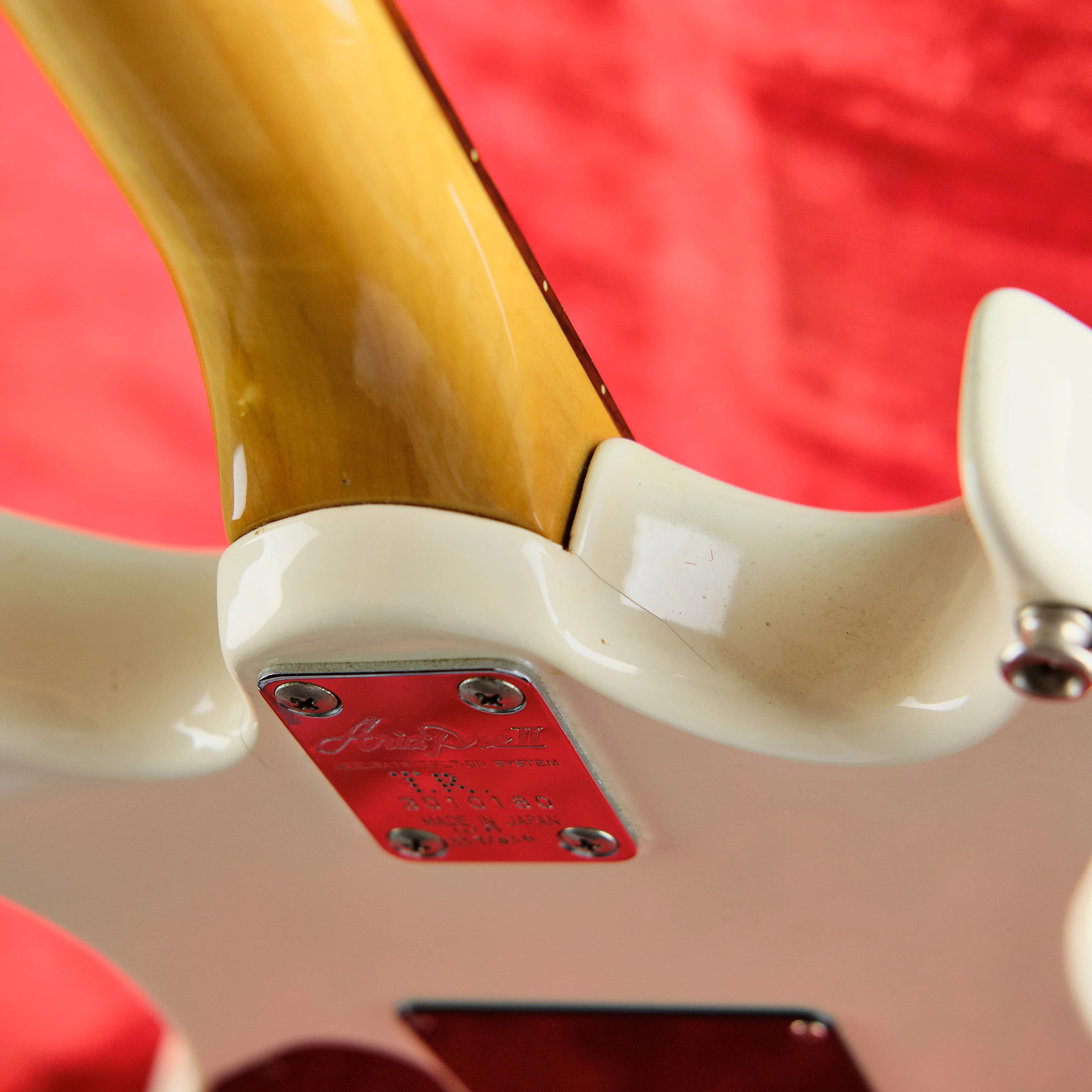 1983 Aria Pro II U-60T Urchin White - Image 10