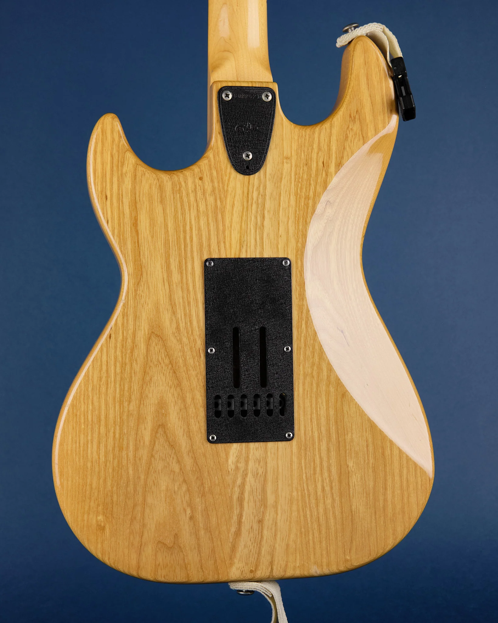1988 G&L Skyhawk Natural - Image 3
