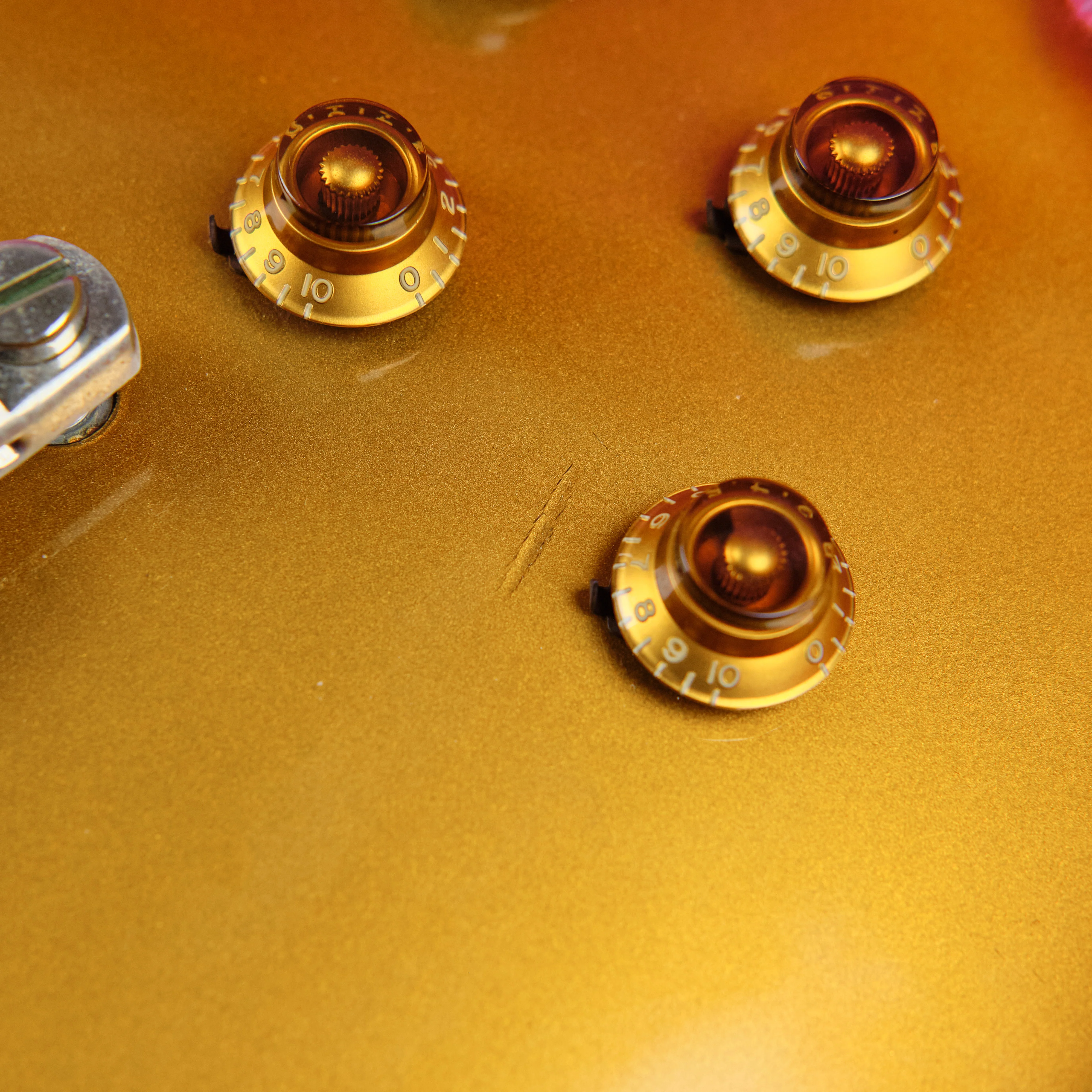 1994 Gibson Custom Shop Les Paul R6 Gold Top P90 - Image 3