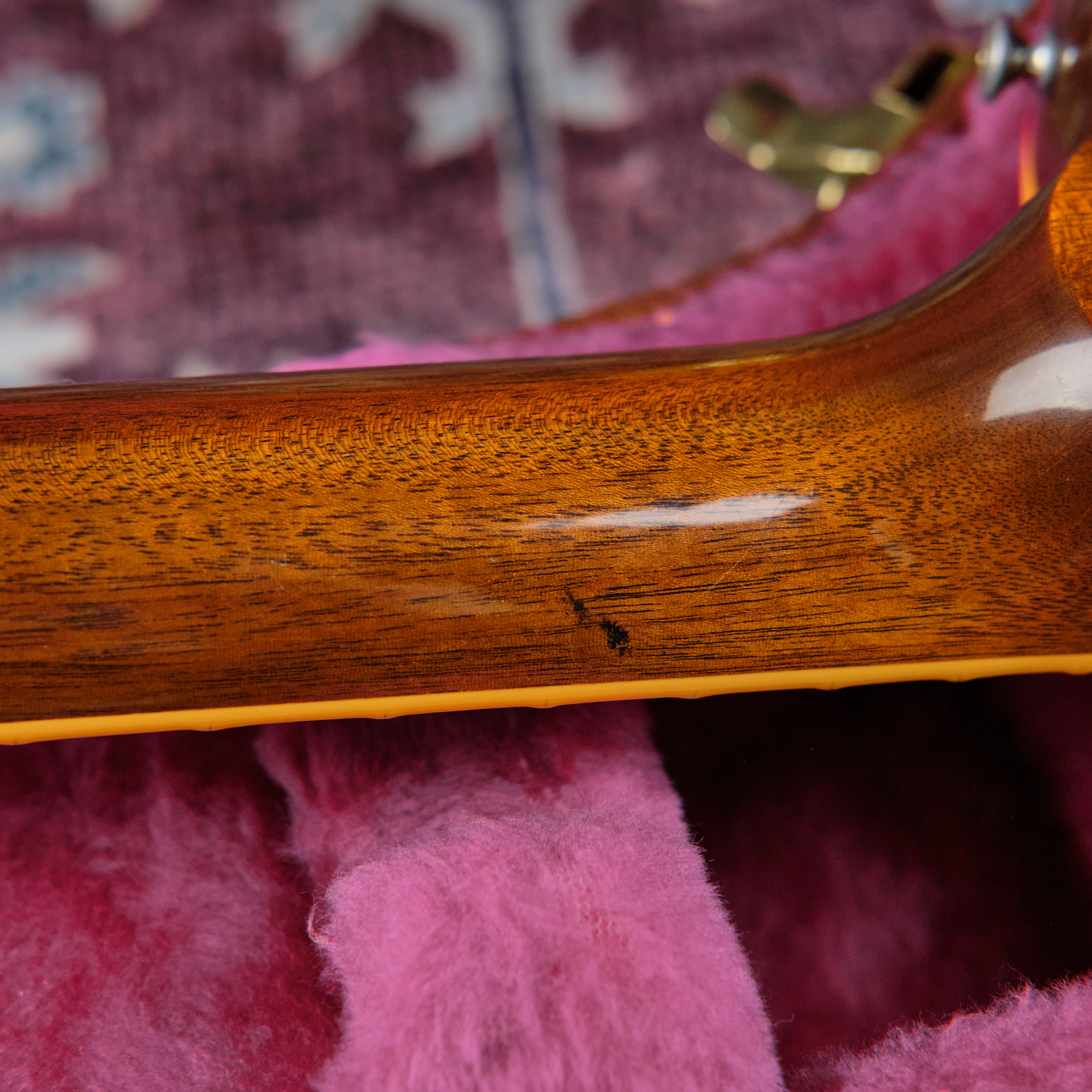 1994 Gibson Custom Shop Les Paul R6 Gold Top P90 - Image 9