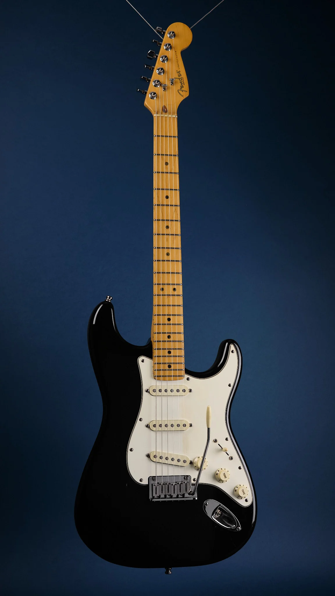 1999 Fender American Standard Stratocaster Black - Image 4