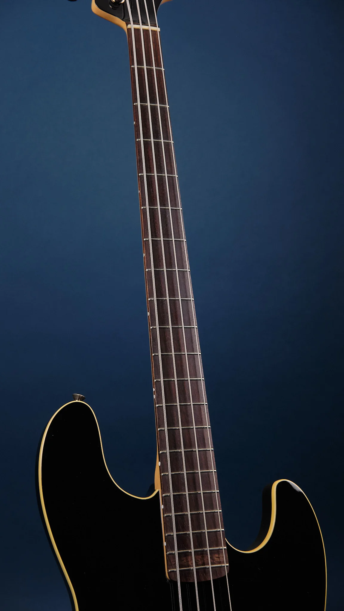 2000s Fender AJB-65 Aerodyne Jazz Bass Black - Image 6