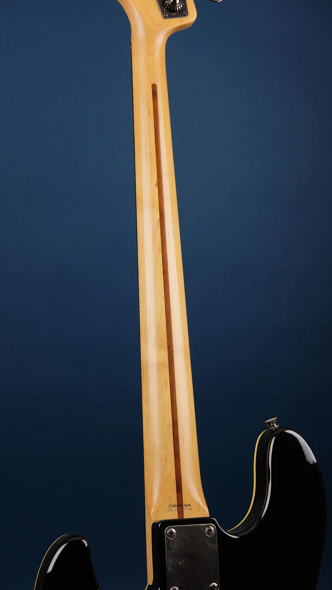 2000s Fender AJB-65 Aerodyne Jazz Bass Black - Image 8