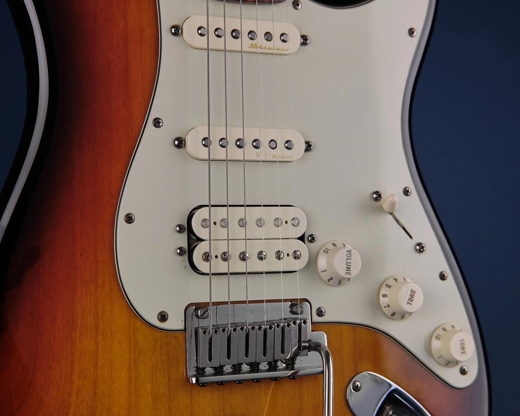 2000s Fender American Deluxe HSS Stratocaster Sunburst - Image 8