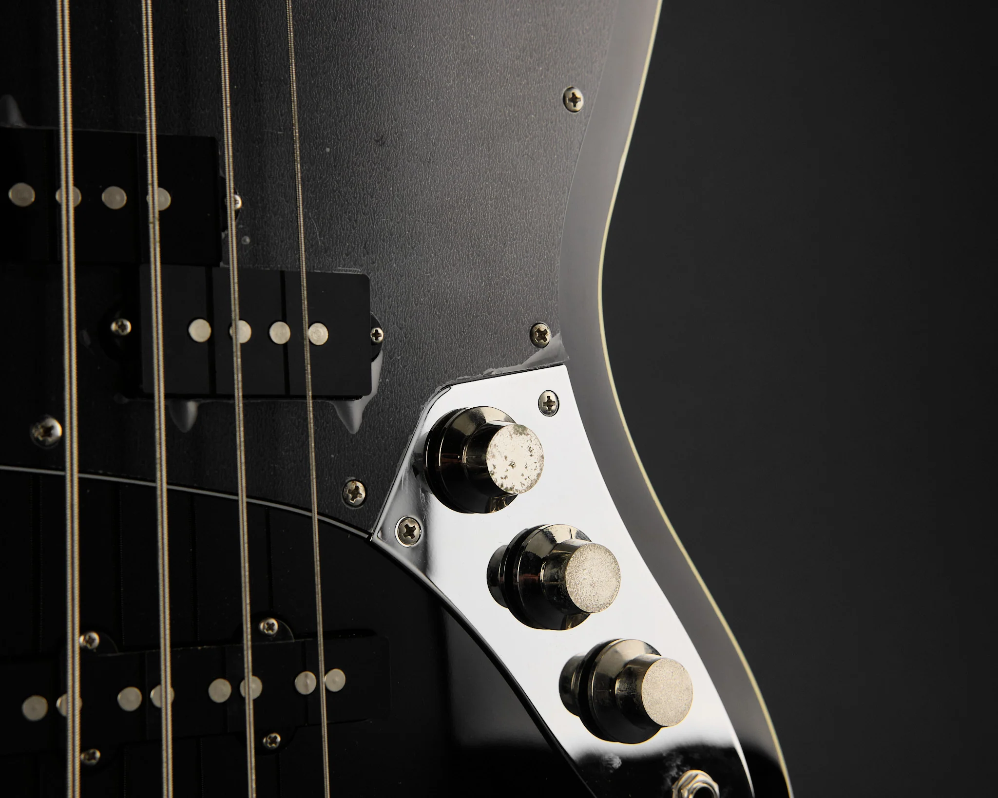 2000s Fender CIJ Aerodyne Jazz Bass Black - Image 9