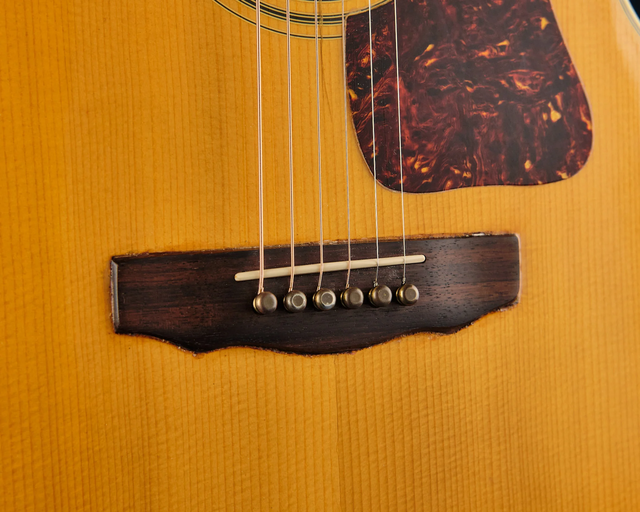 2000s Guild F47MCE Grand Auditorium Spruce - Image 9