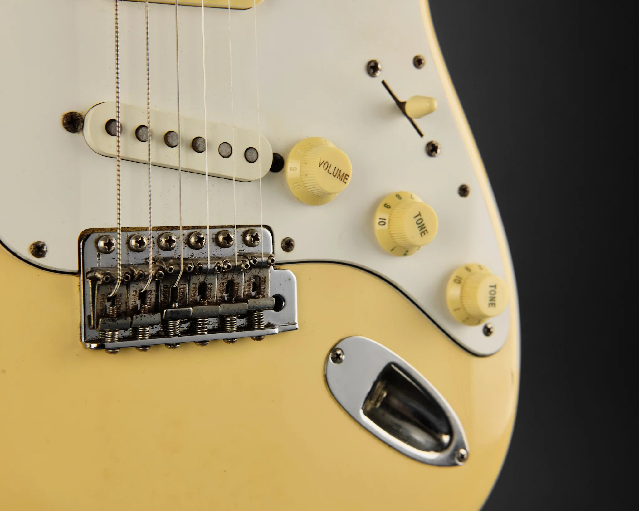 2005 Fender CIJ ST68-185YM Yngwie J Malmsteen Stratocaster Vintage White - Image 10