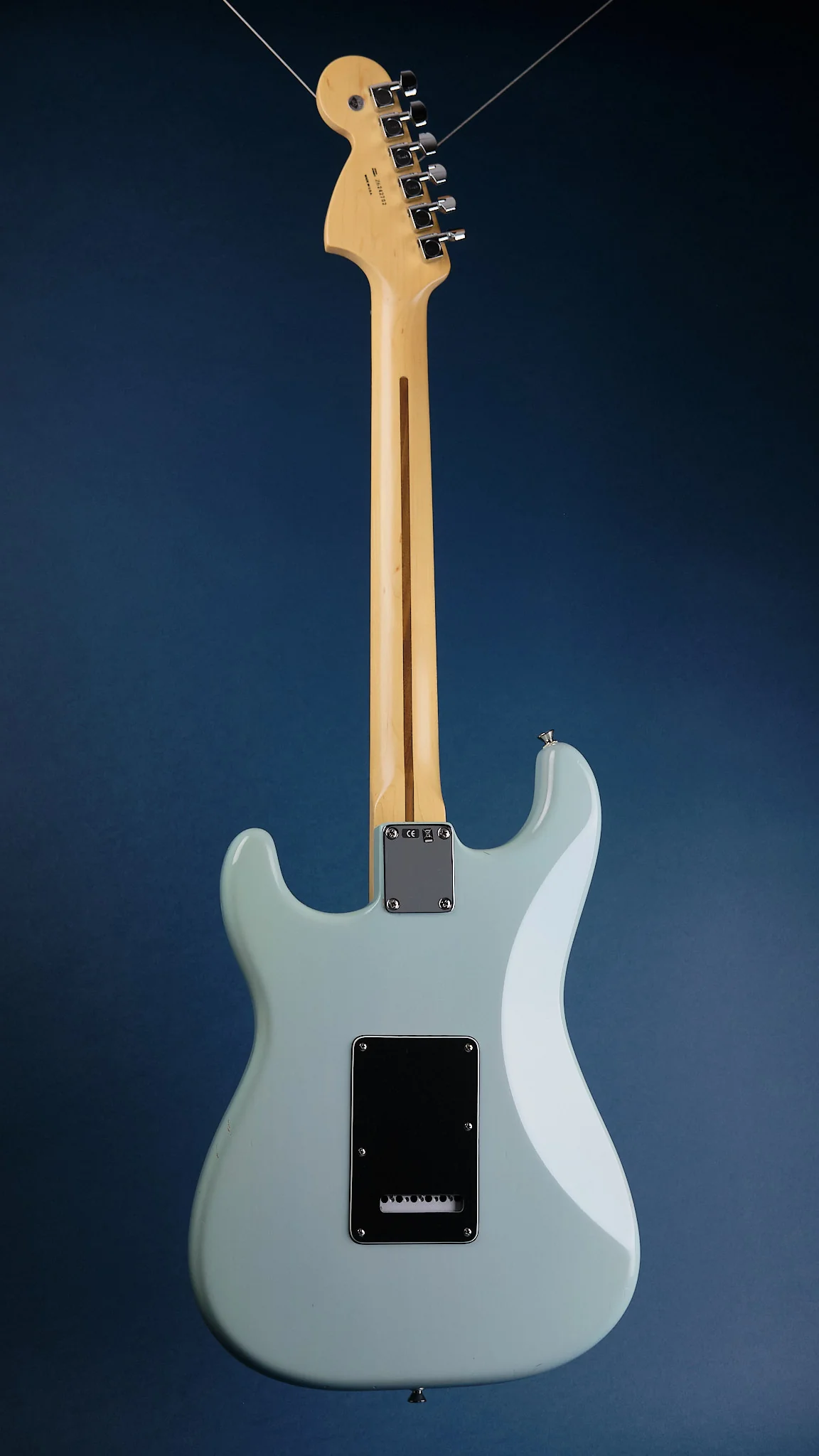 2006 Fender Highway One Stratocaster Daphne Blue - Image 5