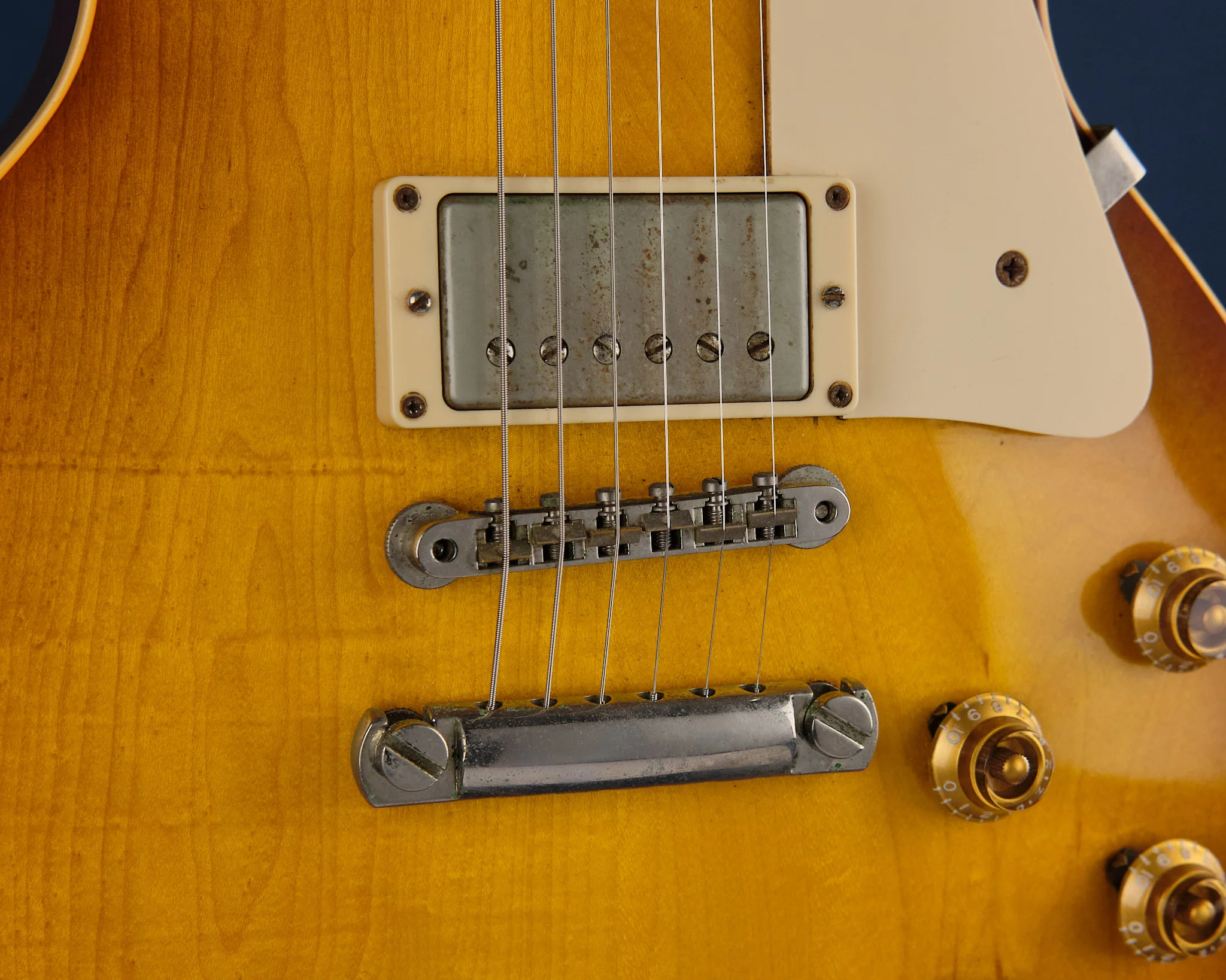 2008 Gibson Les Paul R8 Custom Shop Lemon Burst - Image 10
