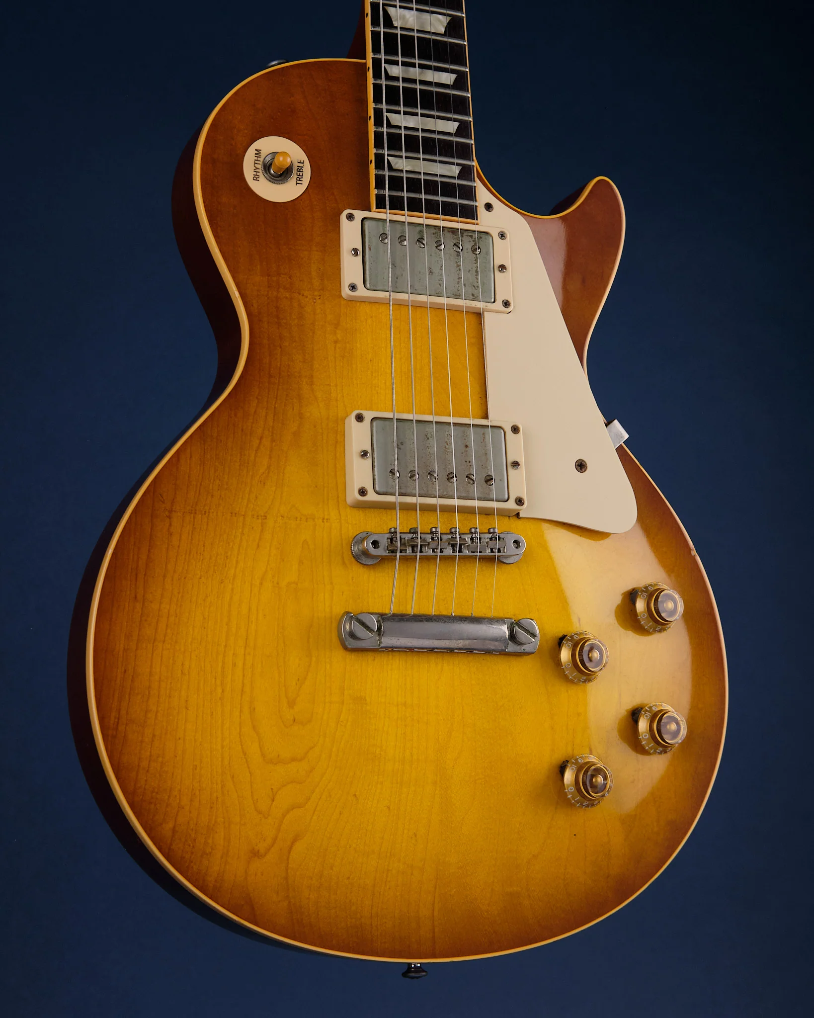2008 Gibson Les Paul R8 Custom Shop Lemon Burst - Image 11