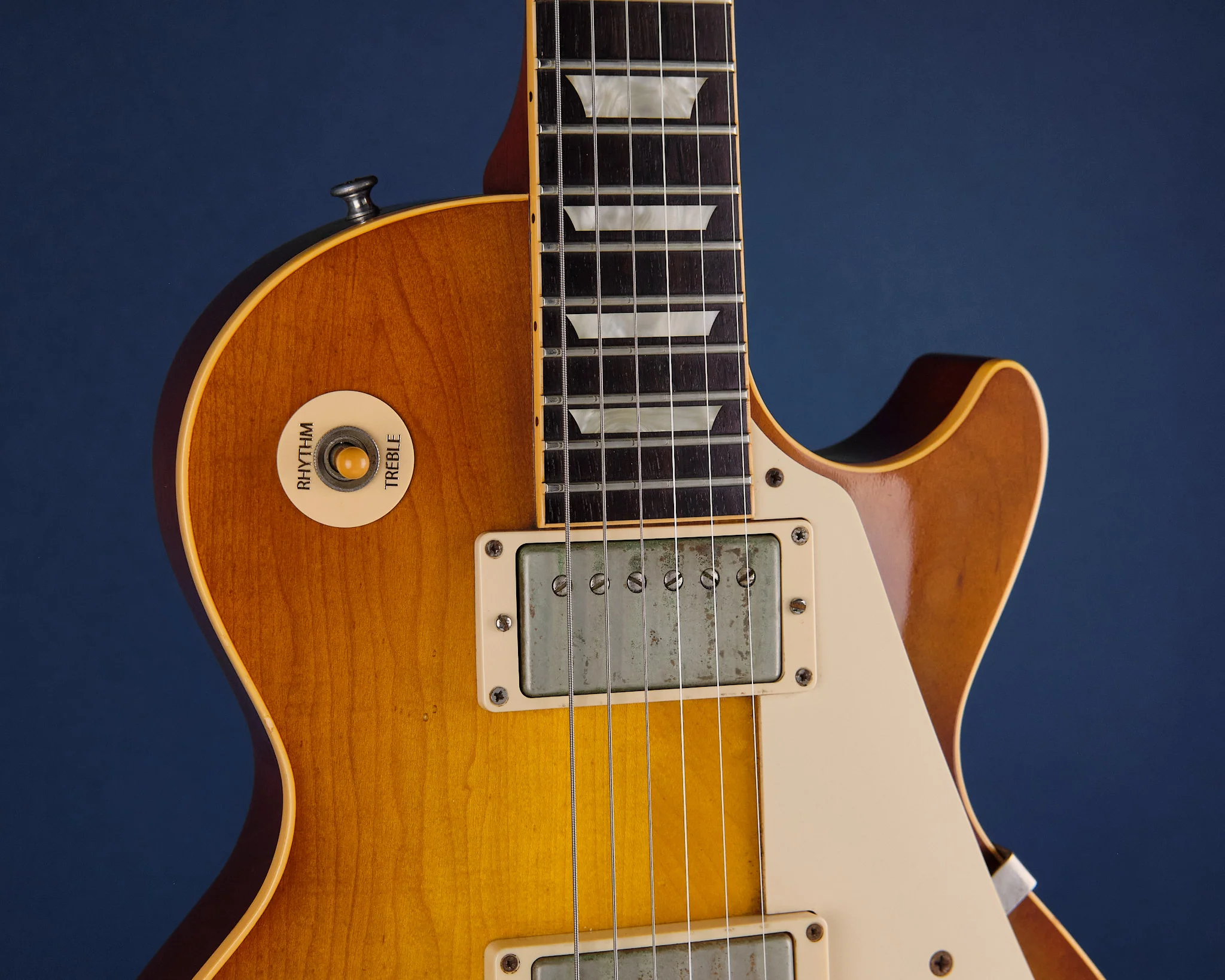 2008 Gibson Les Paul R8 Custom Shop Lemon Burst - Image 9