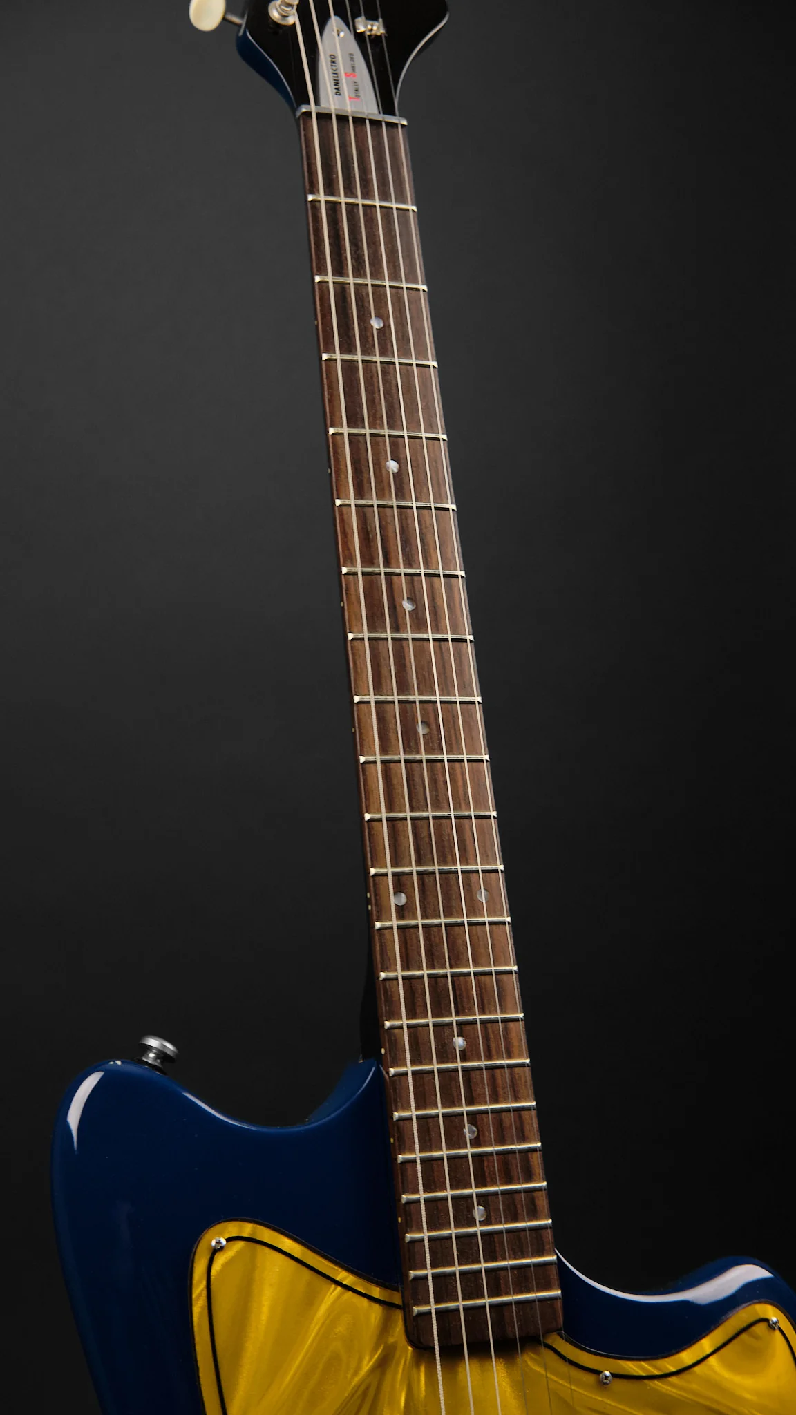 2009 Danelectro Dead On '67 Cobalt Blue - Image 6