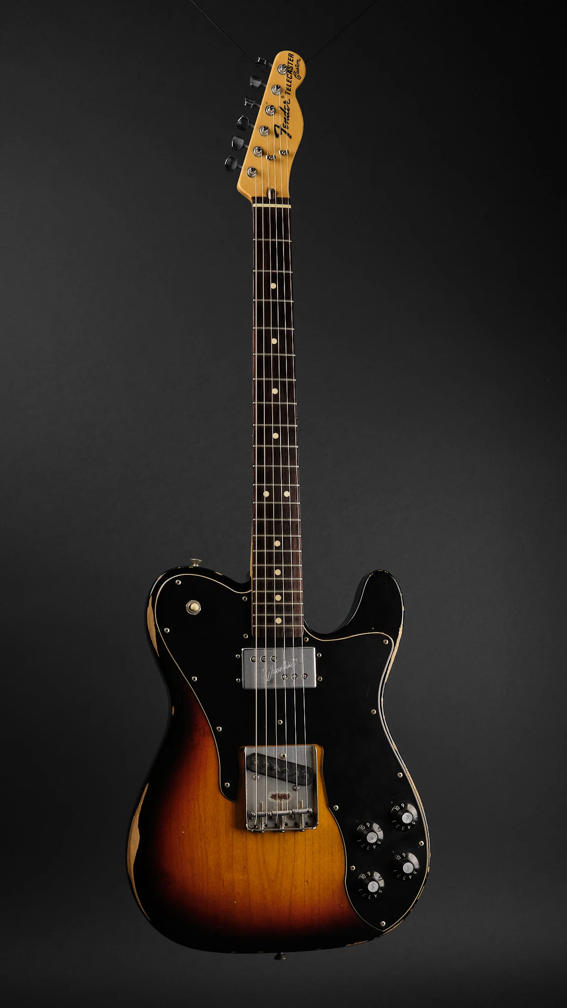 2009 Fender Roadworn '72 Telecaster Custom Sunburst - Image 4