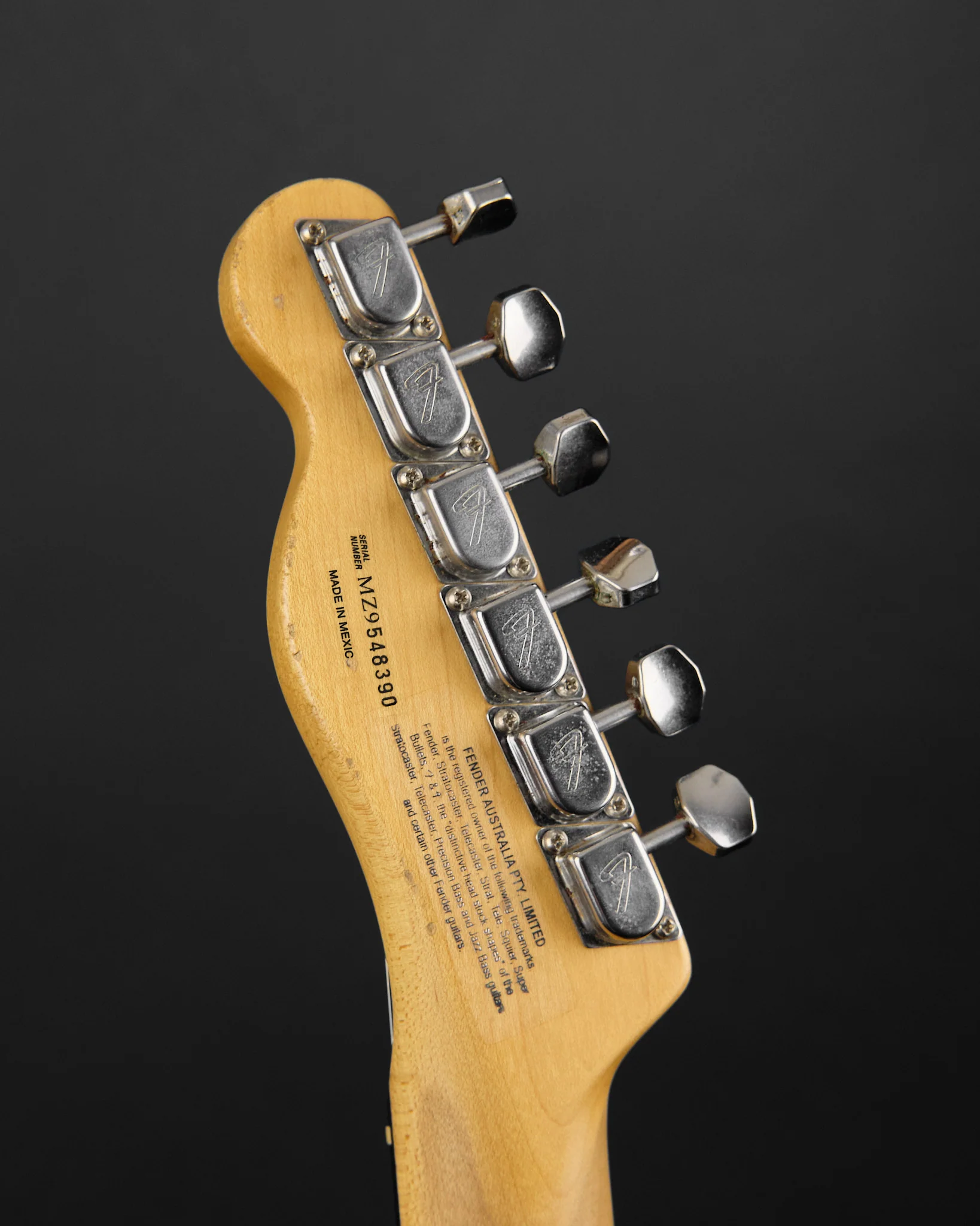 2009 Fender Roadworn '72 Telecaster Custom Sunburst - Image 7