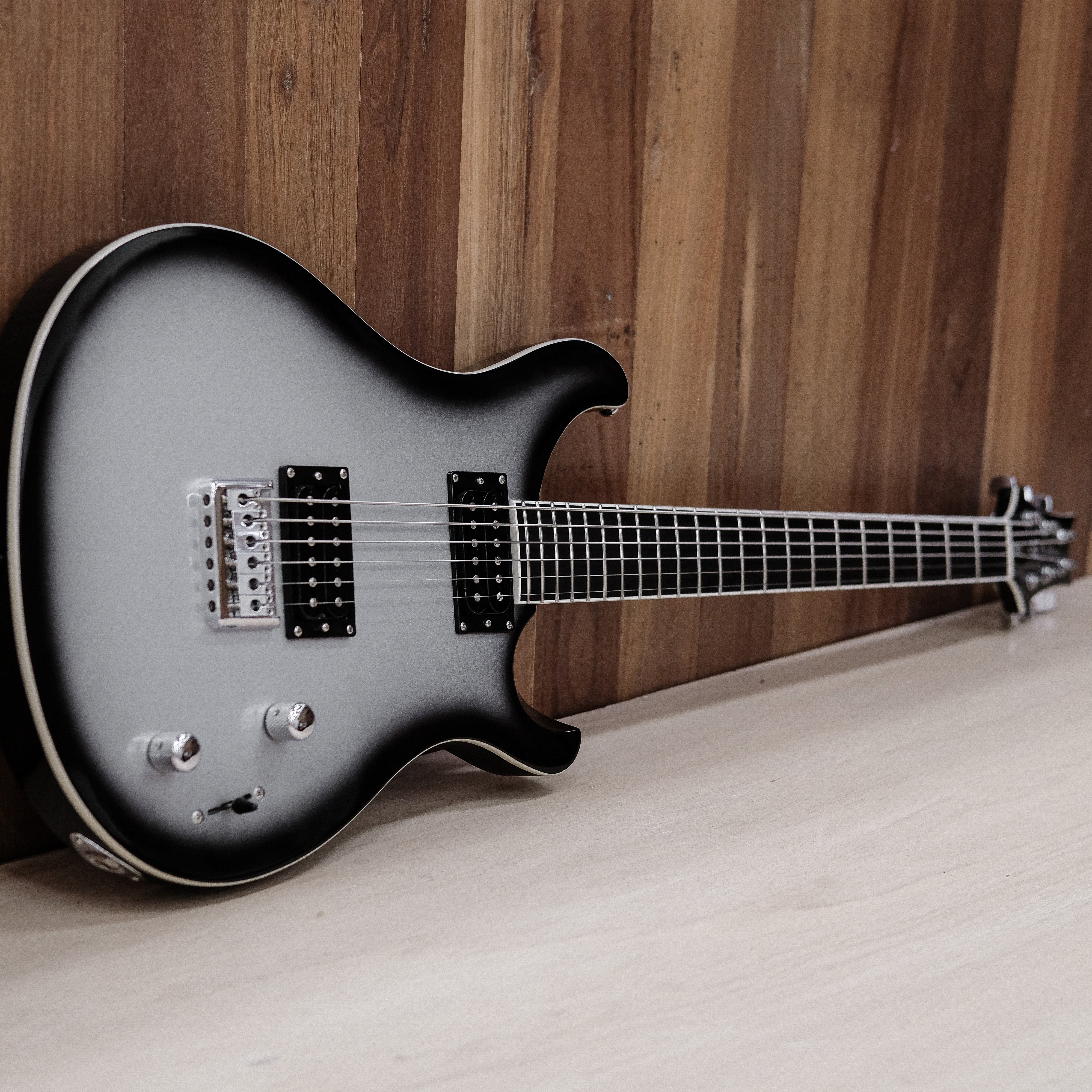 2013 PRS SE Mike Mushok Baritone Silverburst - Image 4