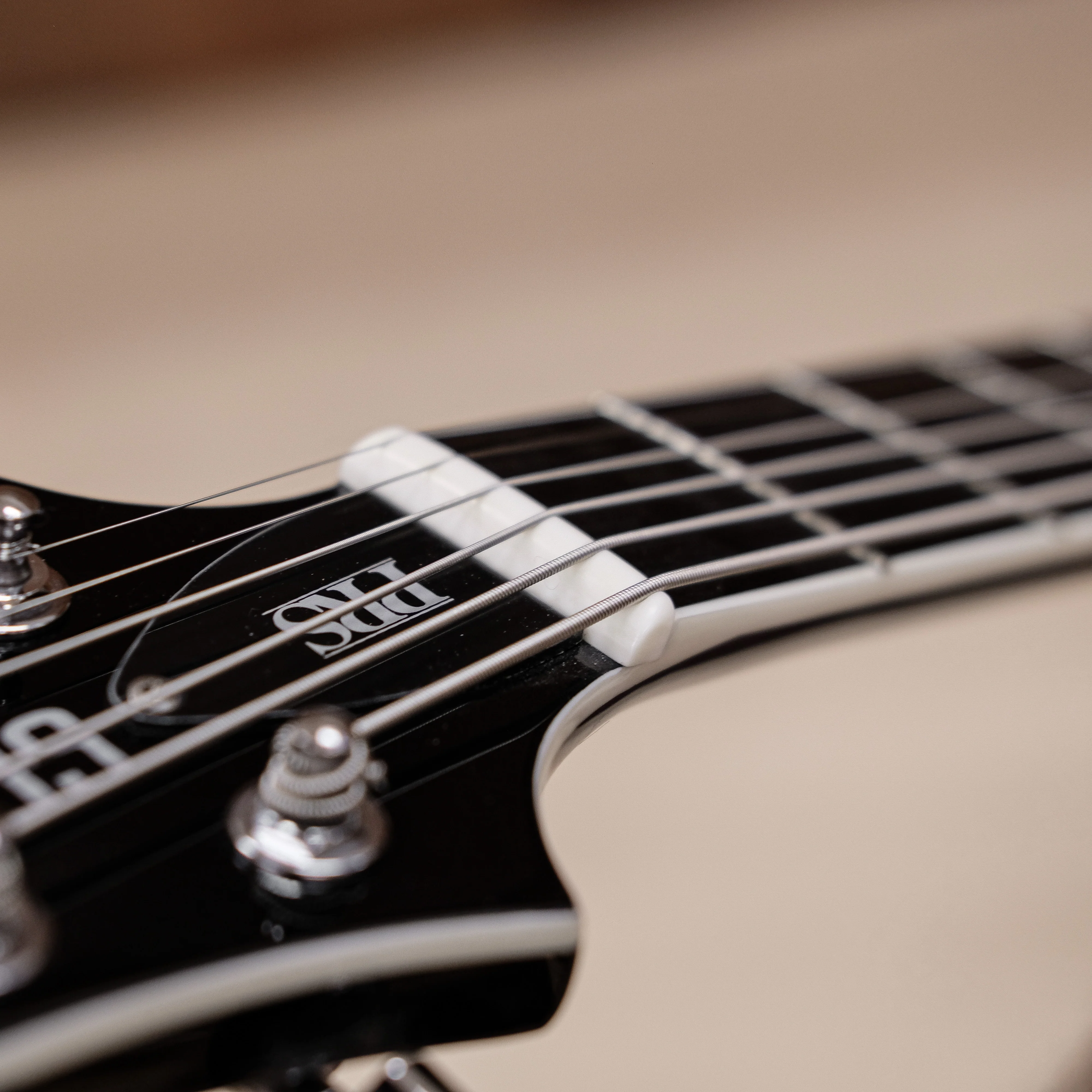 2013 PRS SE Mike Mushok Baritone Silverburst - Image 6