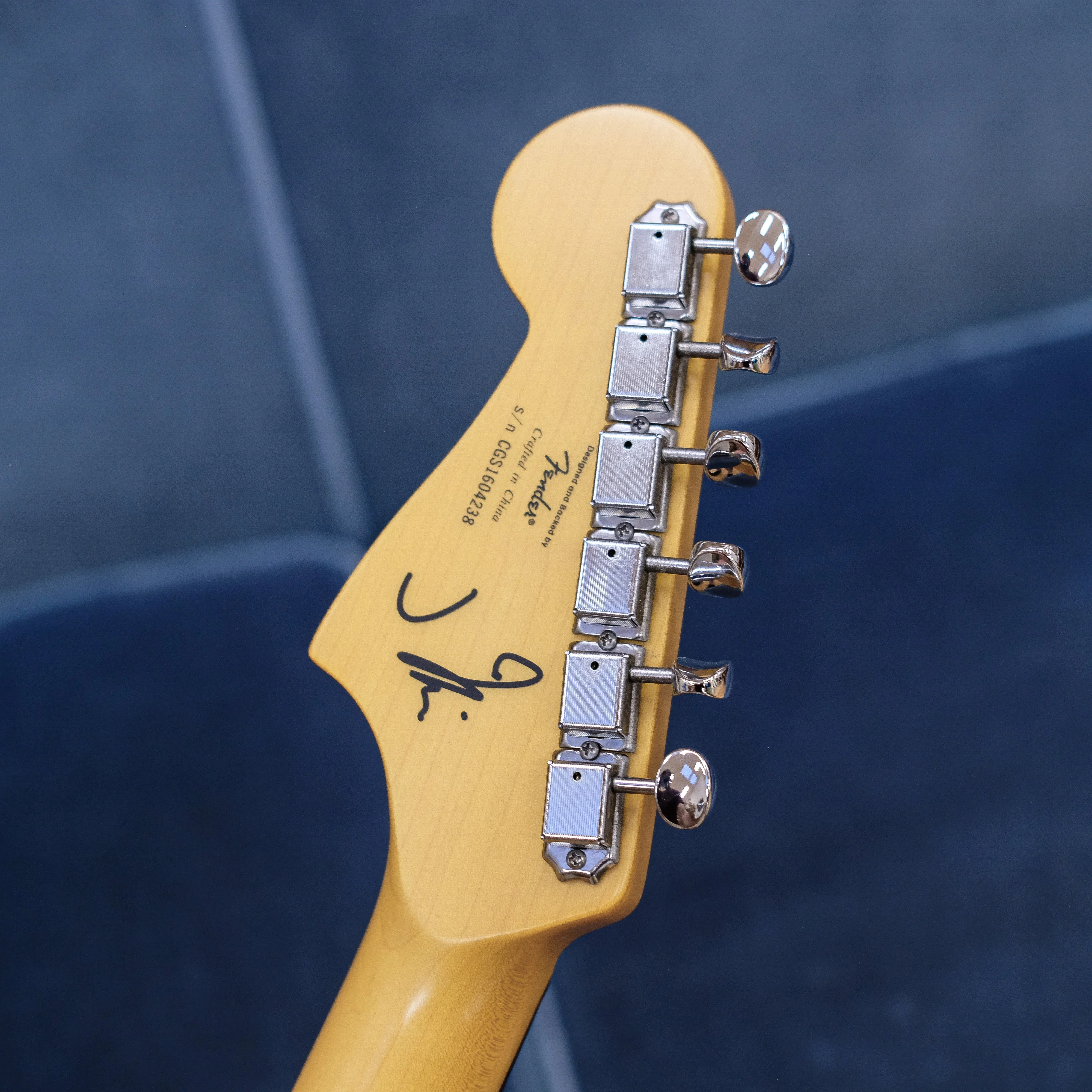 2016 Squier J Mascis Jazzmaster - Image 3