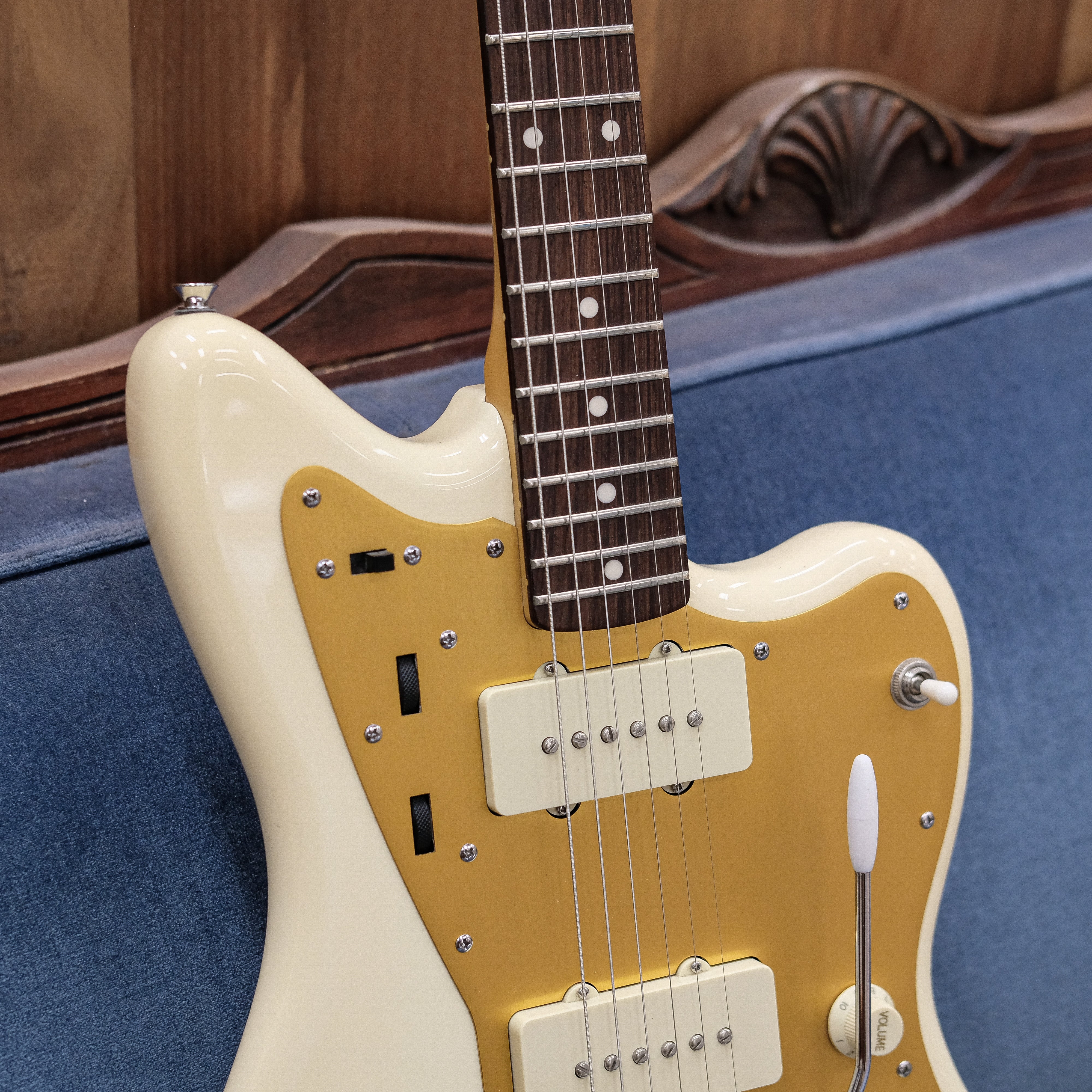 2016 Squier J Mascis Jazzmaster - Image 4
