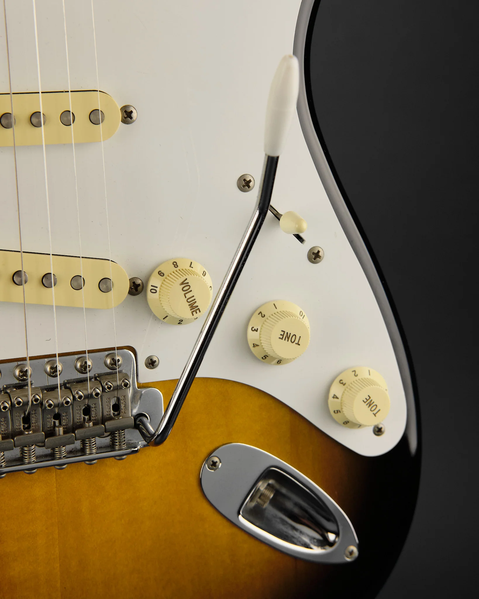 2017 Fender MIJ Classic '50s Stratocaster Sunburst - Image 13