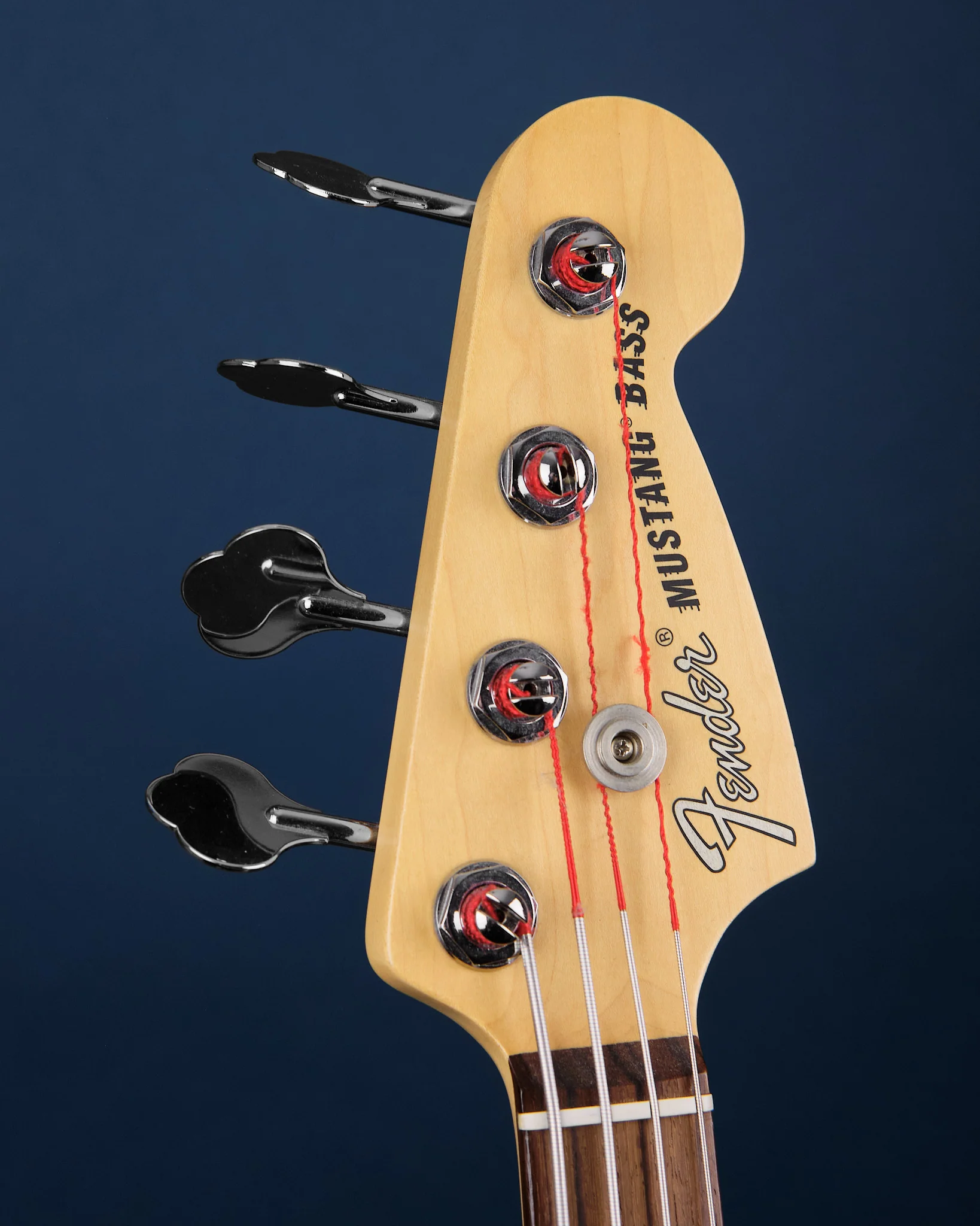 2019 Fender American Performer Mustang Bass Aubergine - Image 2