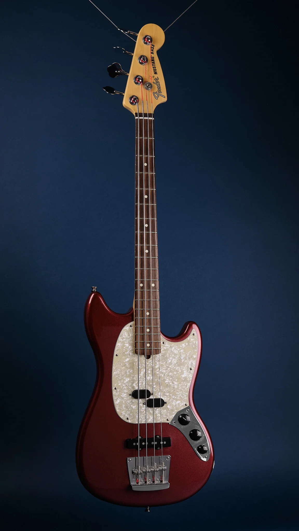 2019 Fender American Performer Mustang Bass Aubergine - Image 4