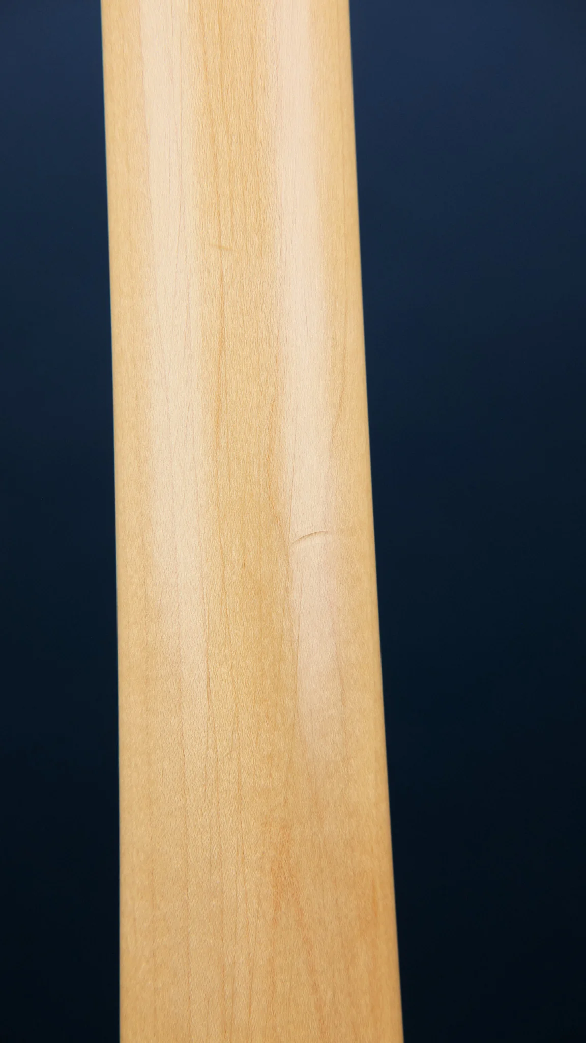 2019 Fender American Performer Mustang Bass Aubergine - Image 9
