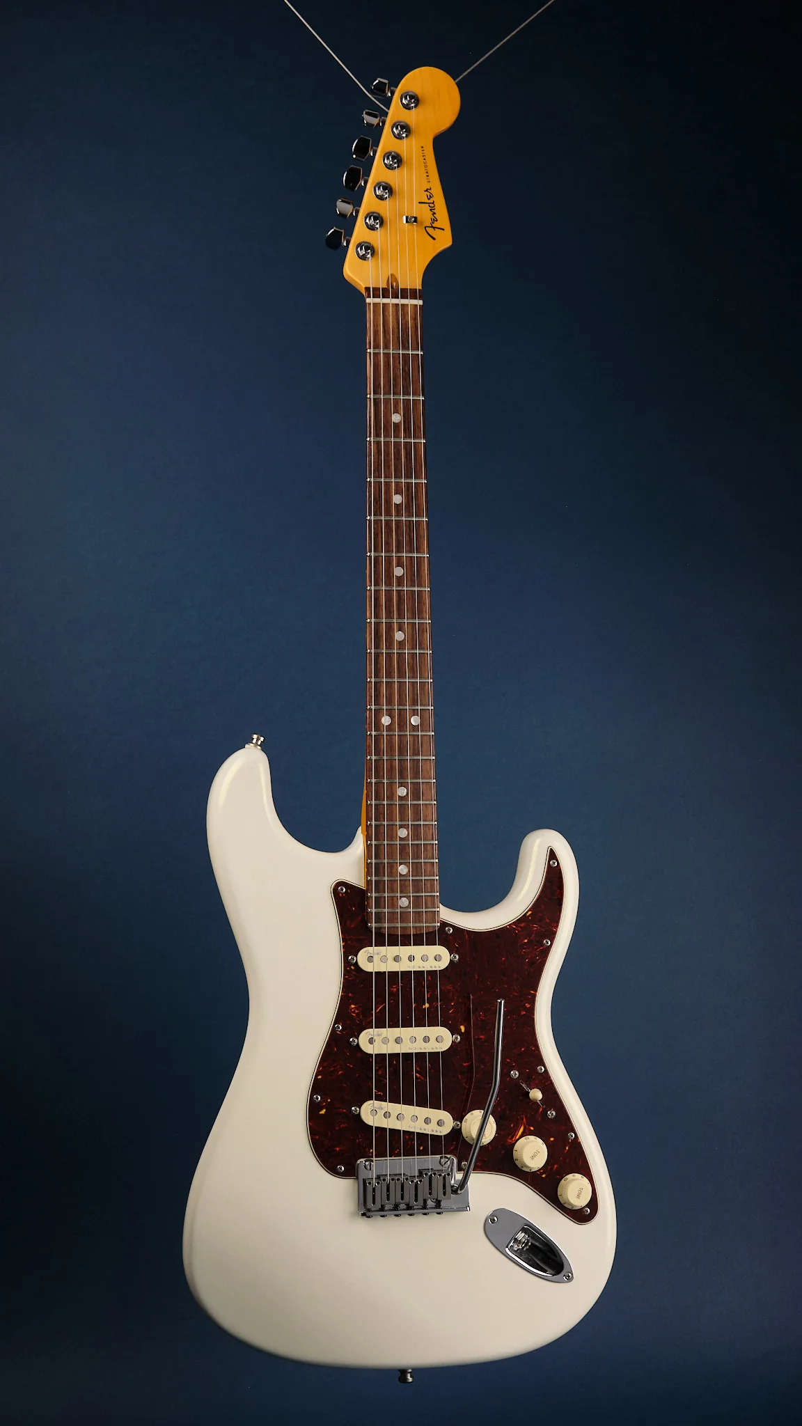 2019 Fender American Ultra Stratocaster Arctic Pearl - Image 4