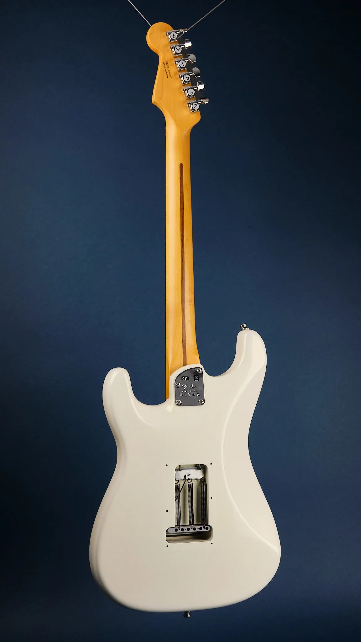 2019 Fender American Ultra Stratocaster Arctic Pearl - Image 5
