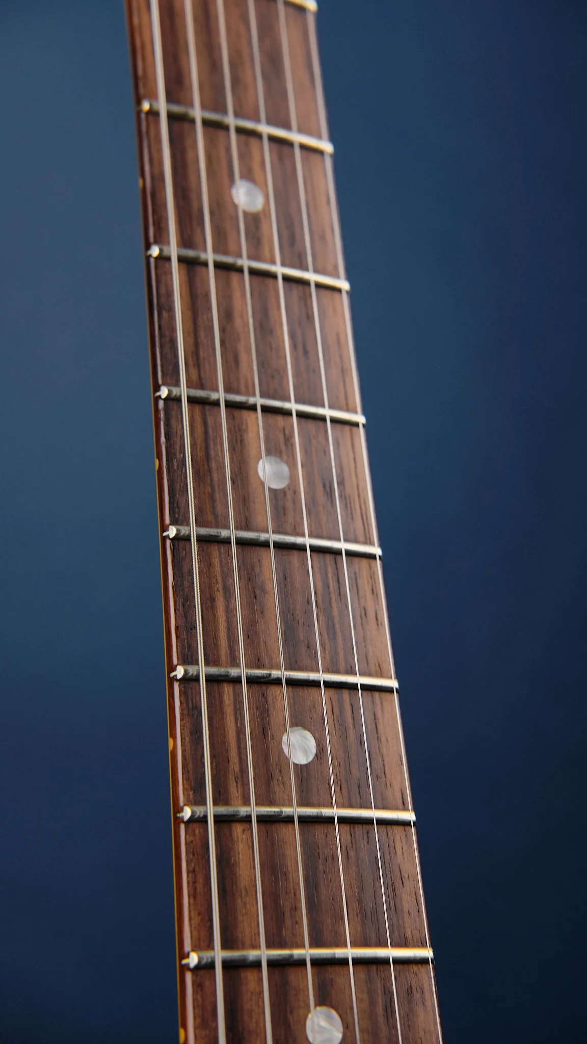 2019 Fender American Ultra Stratocaster Arctic Pearl - Image 6