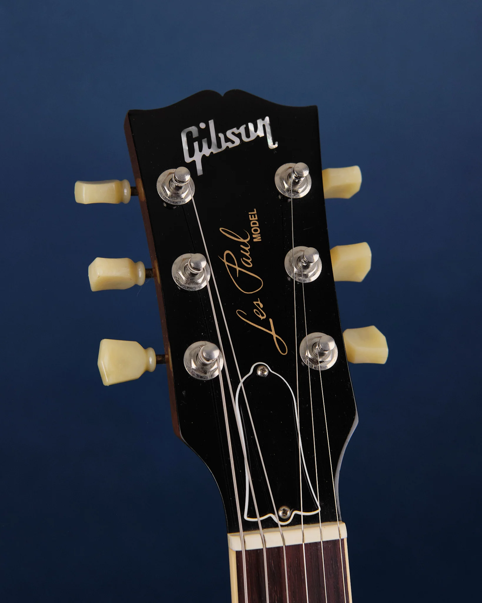 2019 Gibson Les Paul Standard '50s Gold Top - Image 2