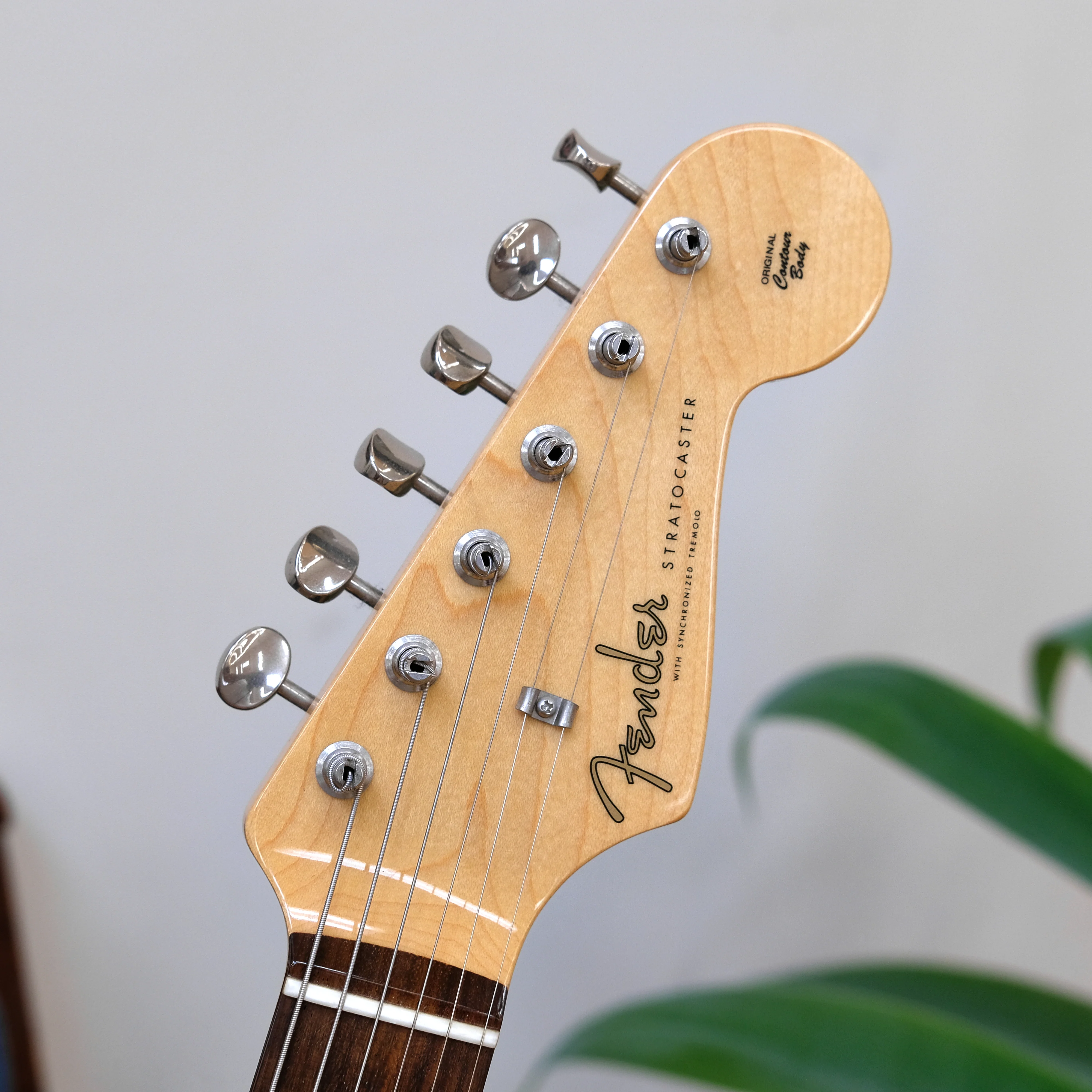 2020 Fender Japan Traditional '60s Stratocaster Lollar Pickups Shell Pink - Image 2