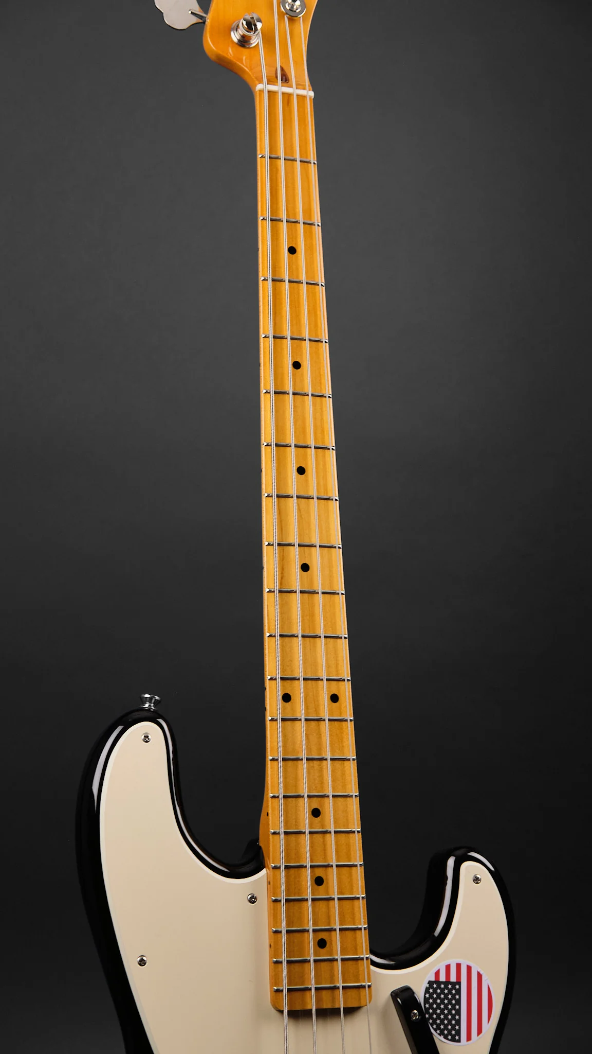 2020 Squier Classic Vibe '50s Precision Bass 2-Colour Sunburst - Image 6