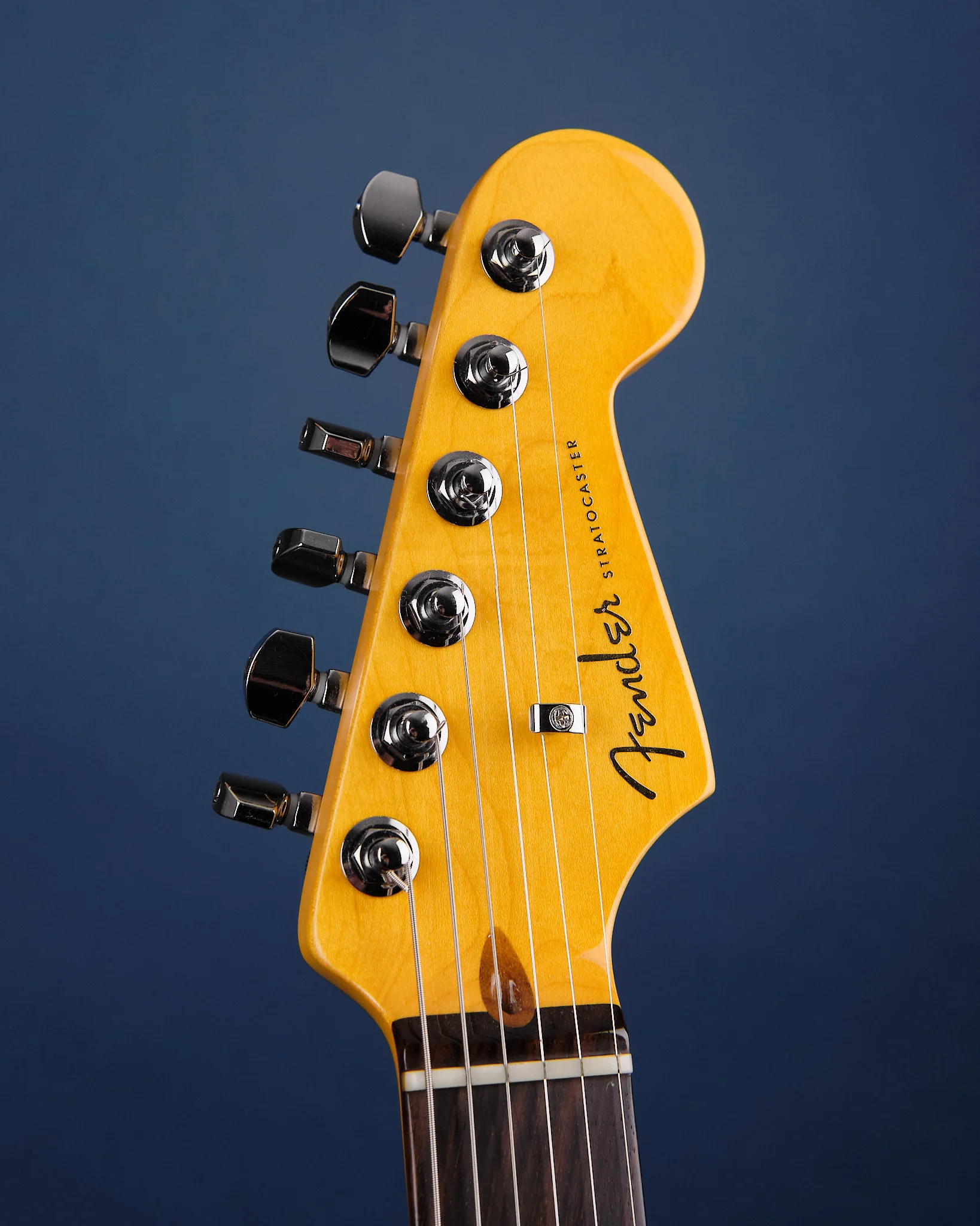 2021 Fender American Ultra Stratocaster HSS Cobra Blue - Image 2