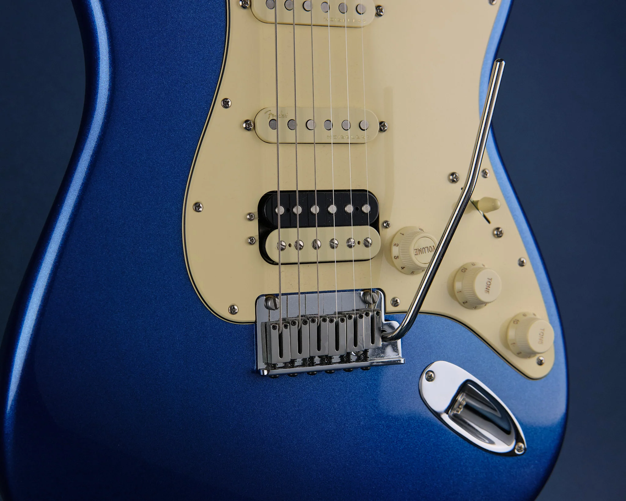 2021 Fender American Ultra Stratocaster HSS Cobra Blue - Image 9